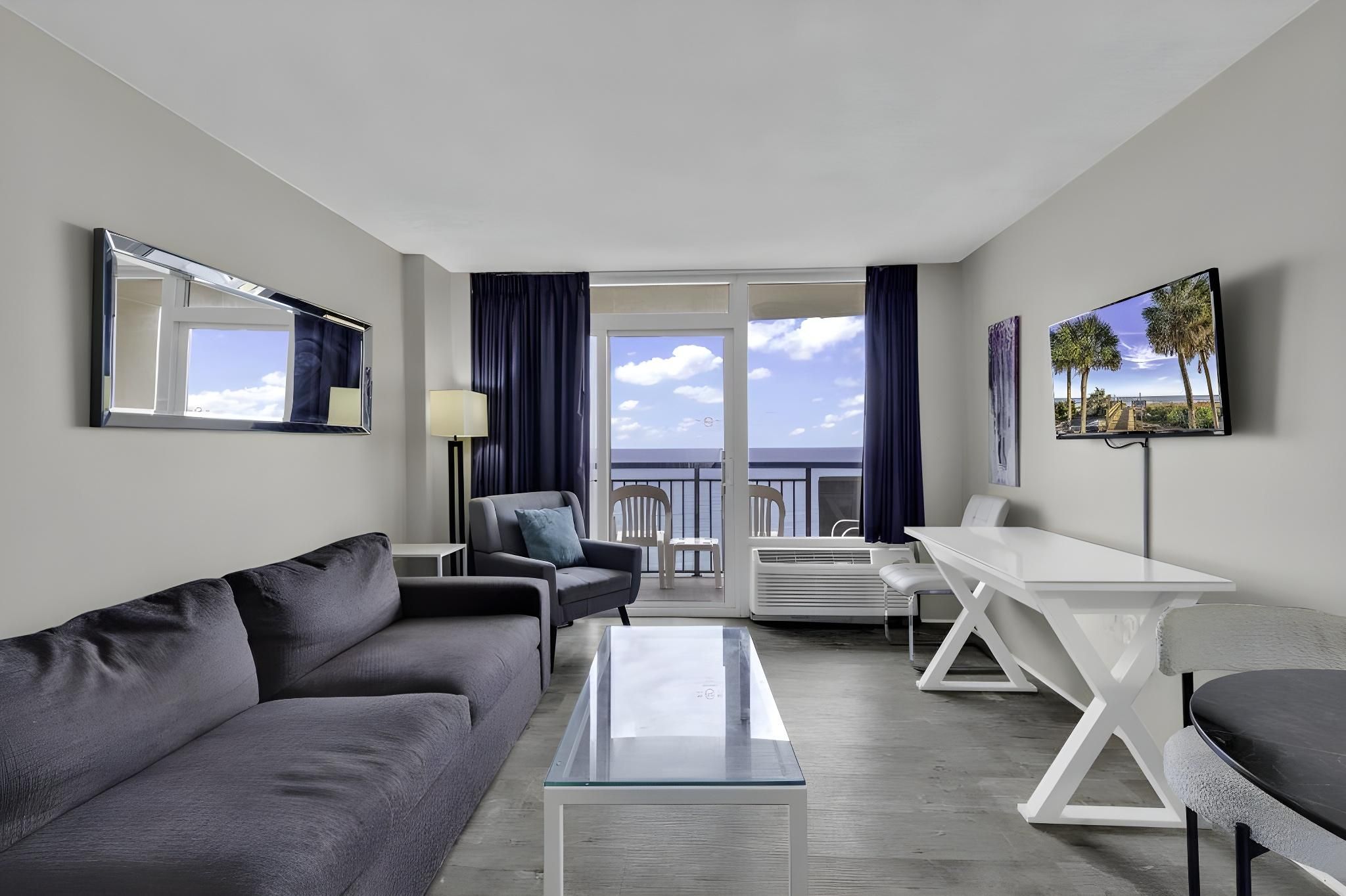 1BR Condo Boardwalk Beach Resort: Oceanfront