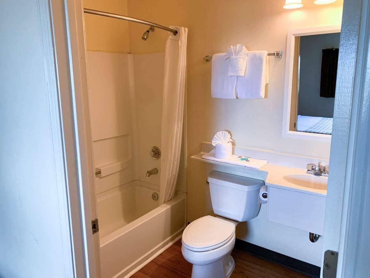 King Room - Non-Smoking