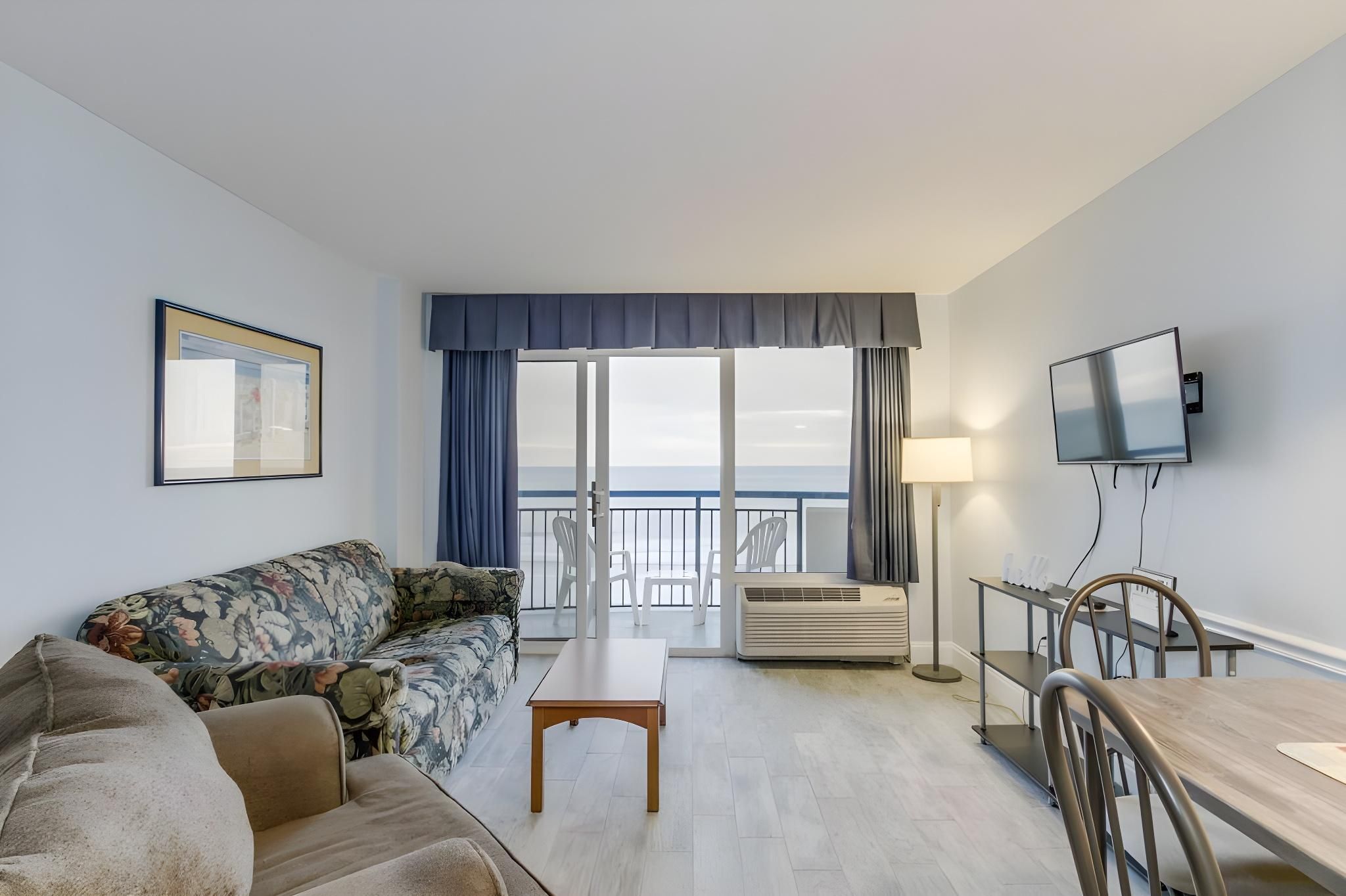 Boardwalk Beach Resort | Oceanfront with Balcony