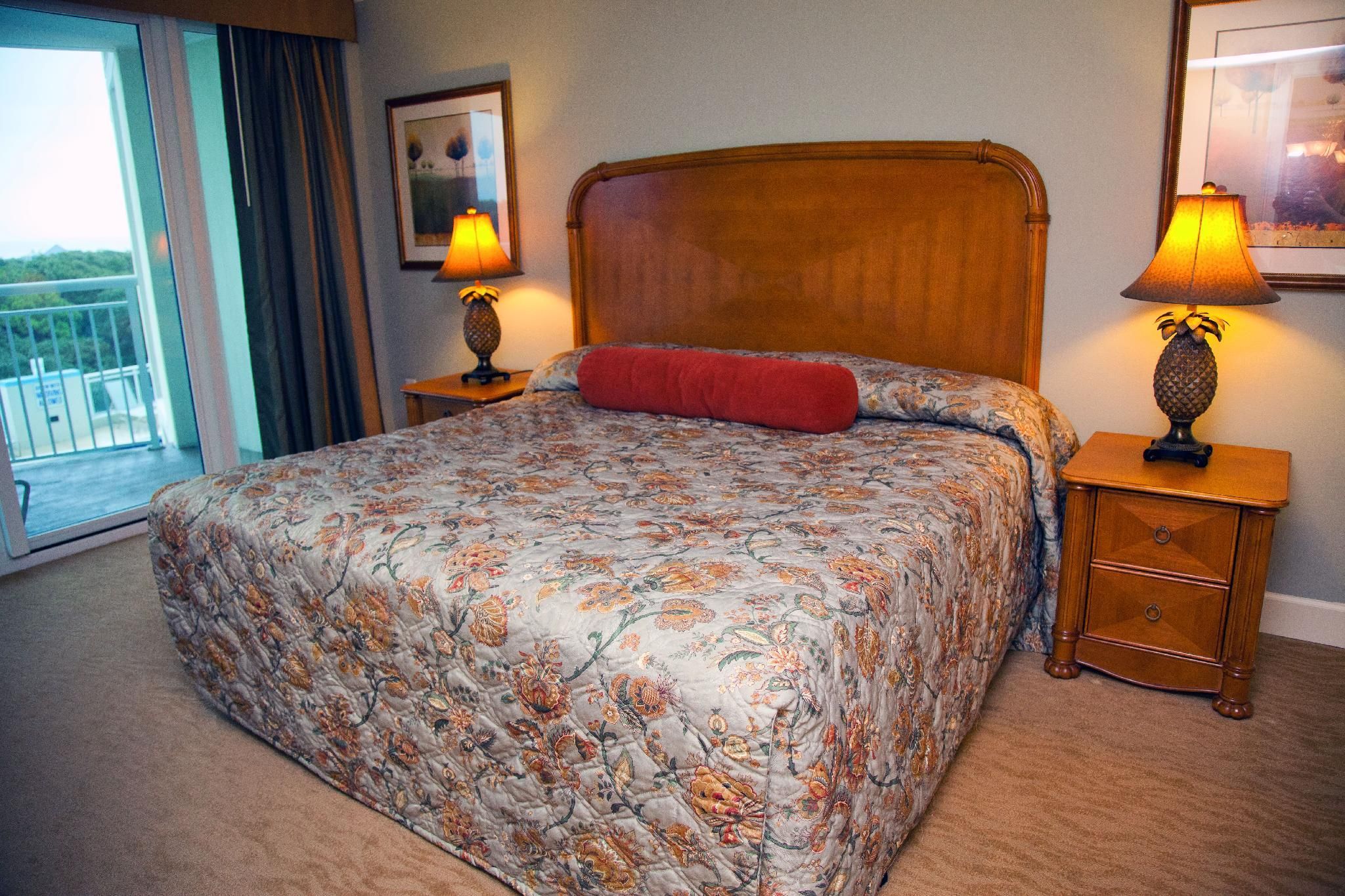 Two-Bedroom Suite with Ocean View (1 King / 2 Queens)