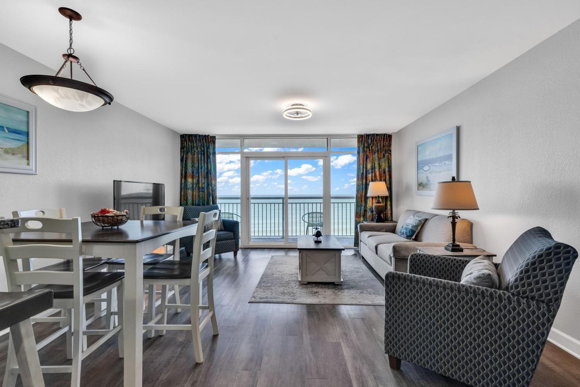 One-Bedroom Apartment with Balcony