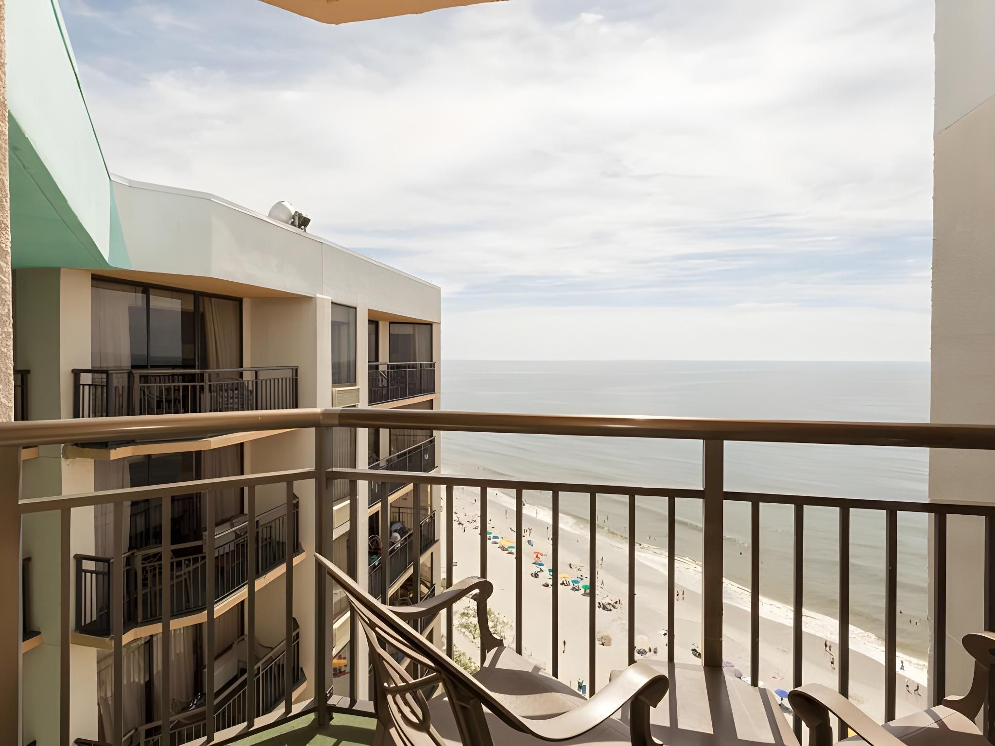 Efficiency King Room Ocean Front