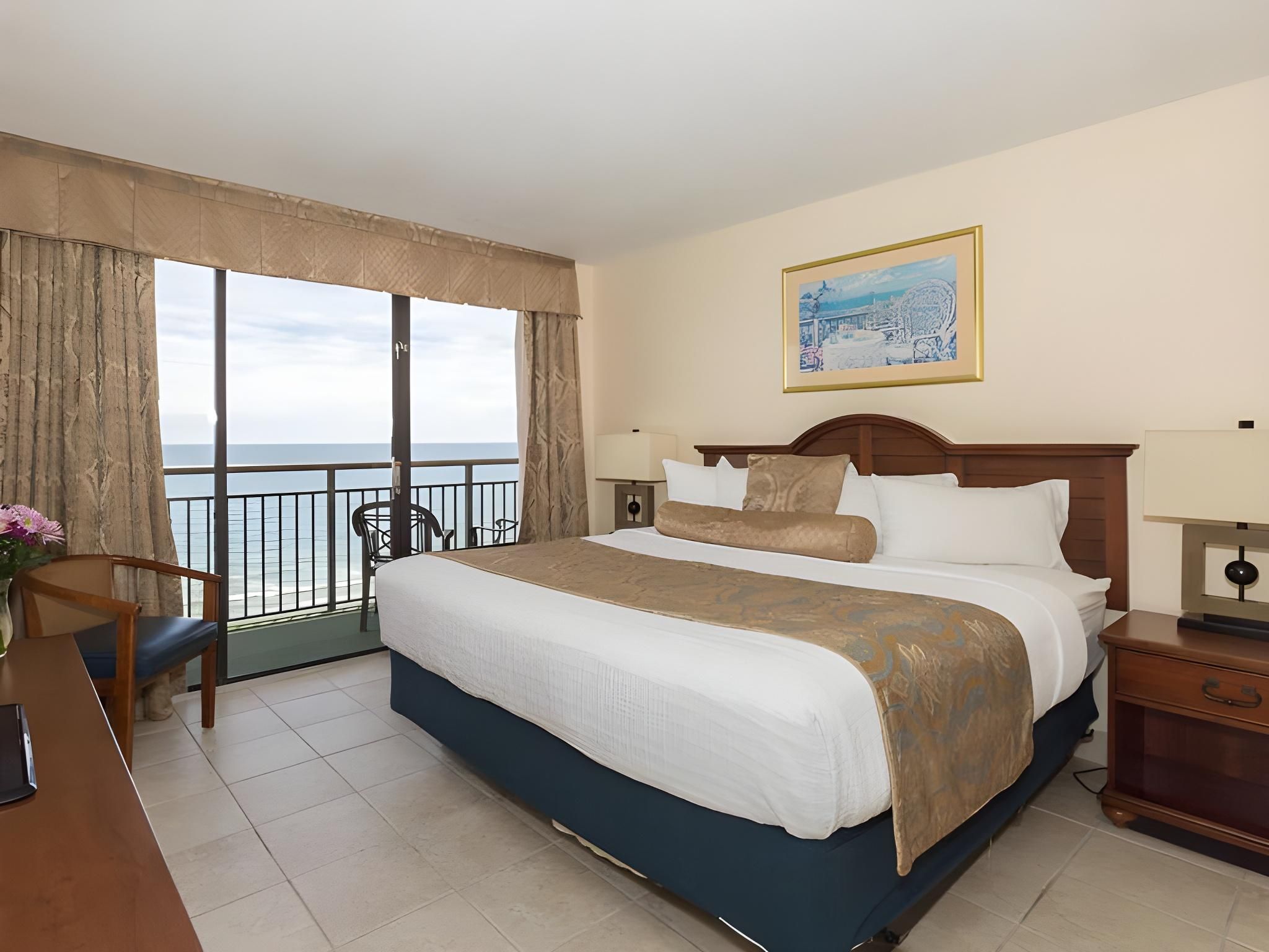 One-Bedroom King Suite with Oceanfront