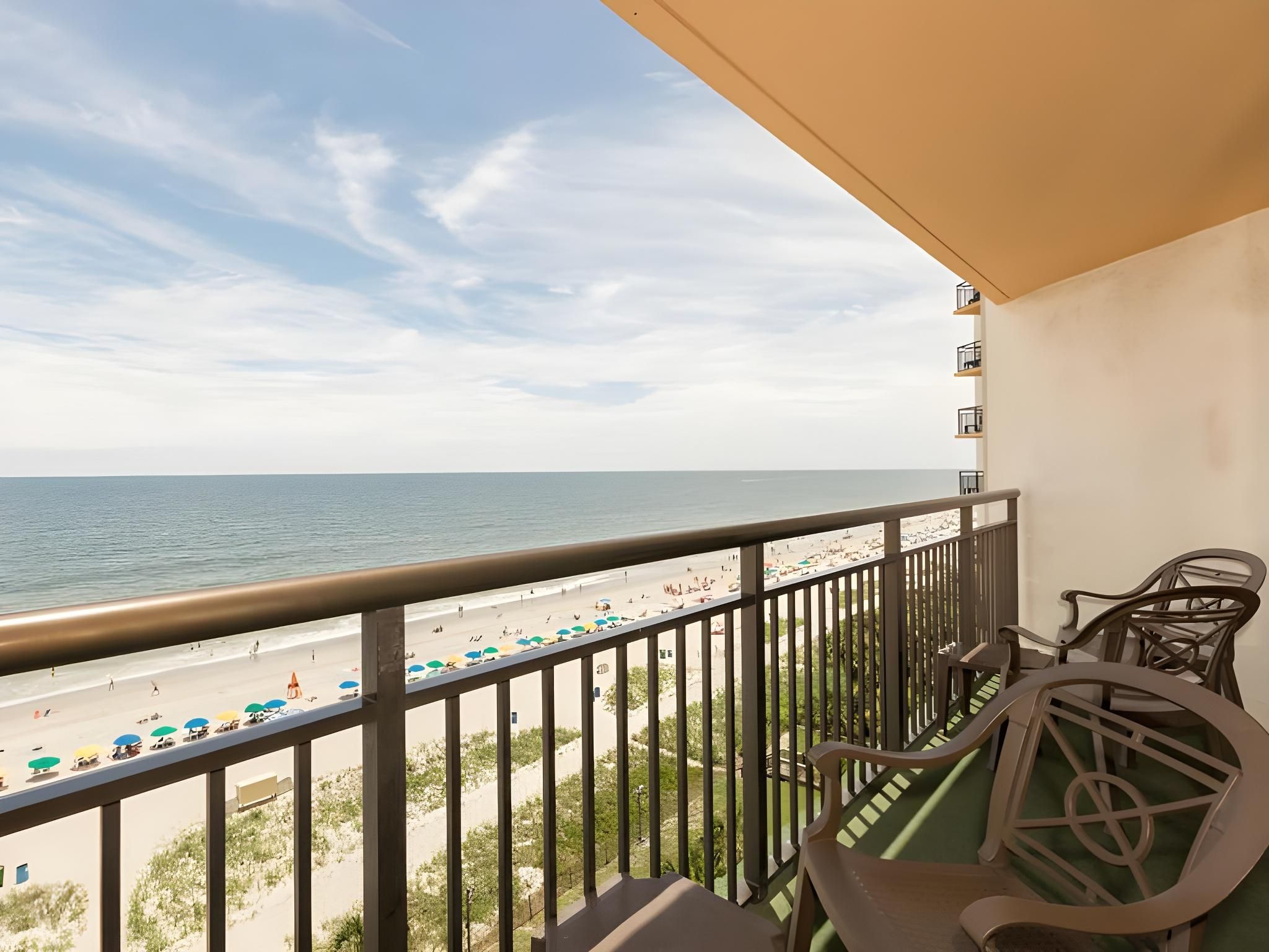 One-Bedroom King Suite with Oceanfront
