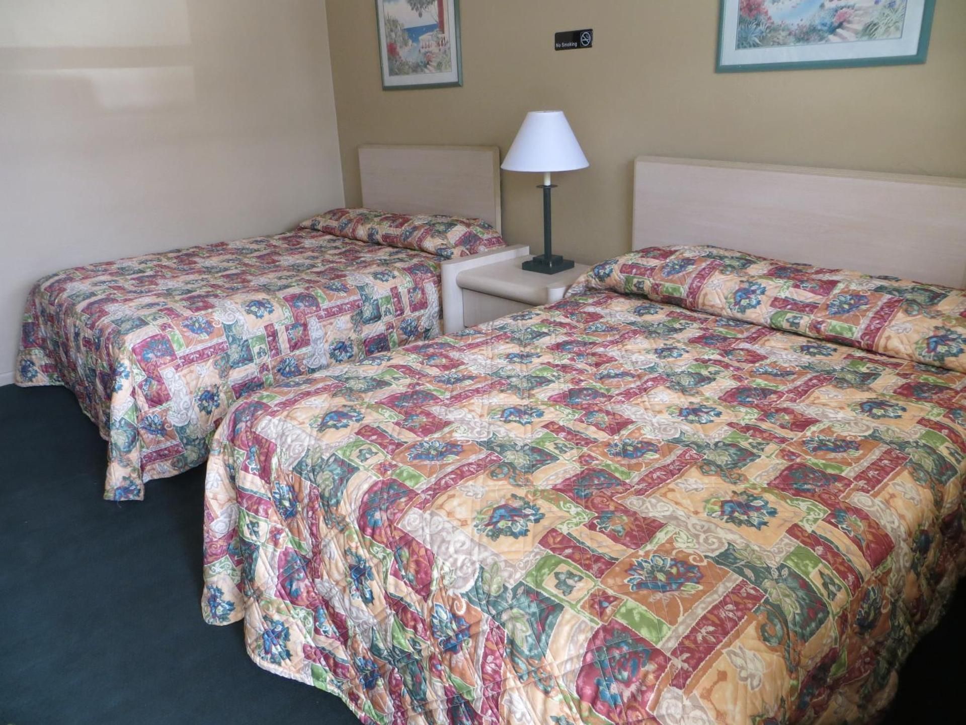 Double Room with Two Double Beds - Smoking