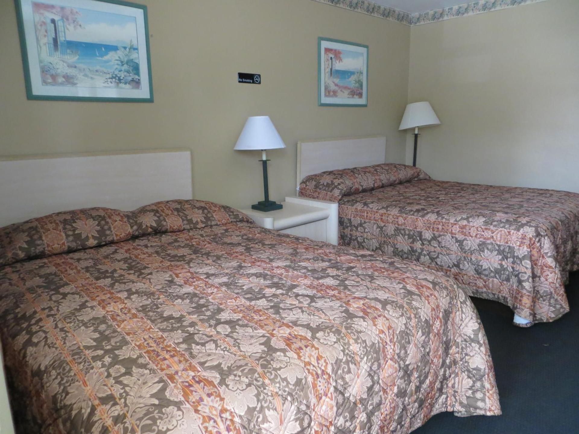 Queen Room with Two Queen Beds - Non-Smoking