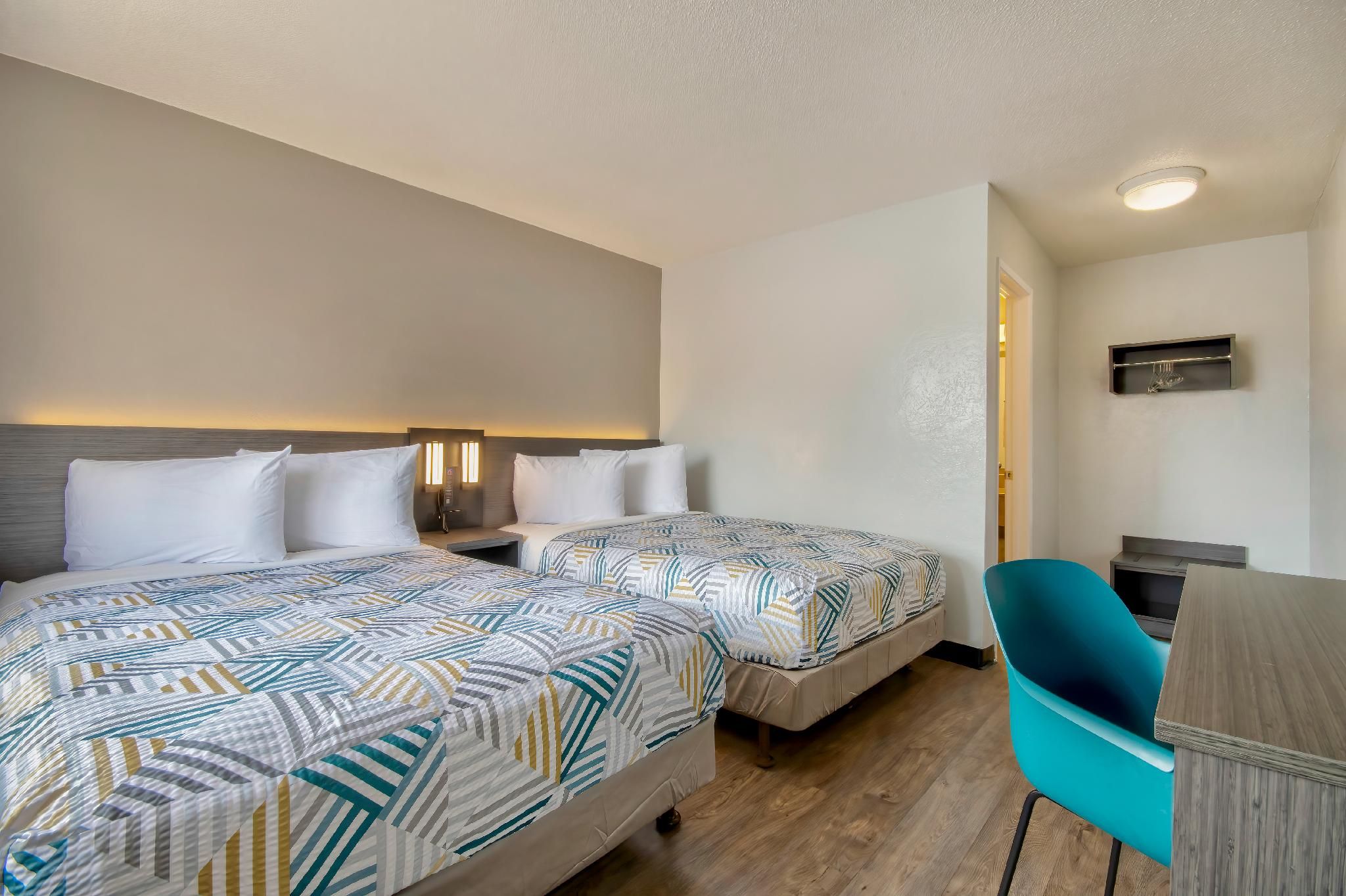 2 Full Beds | Non-Smoking