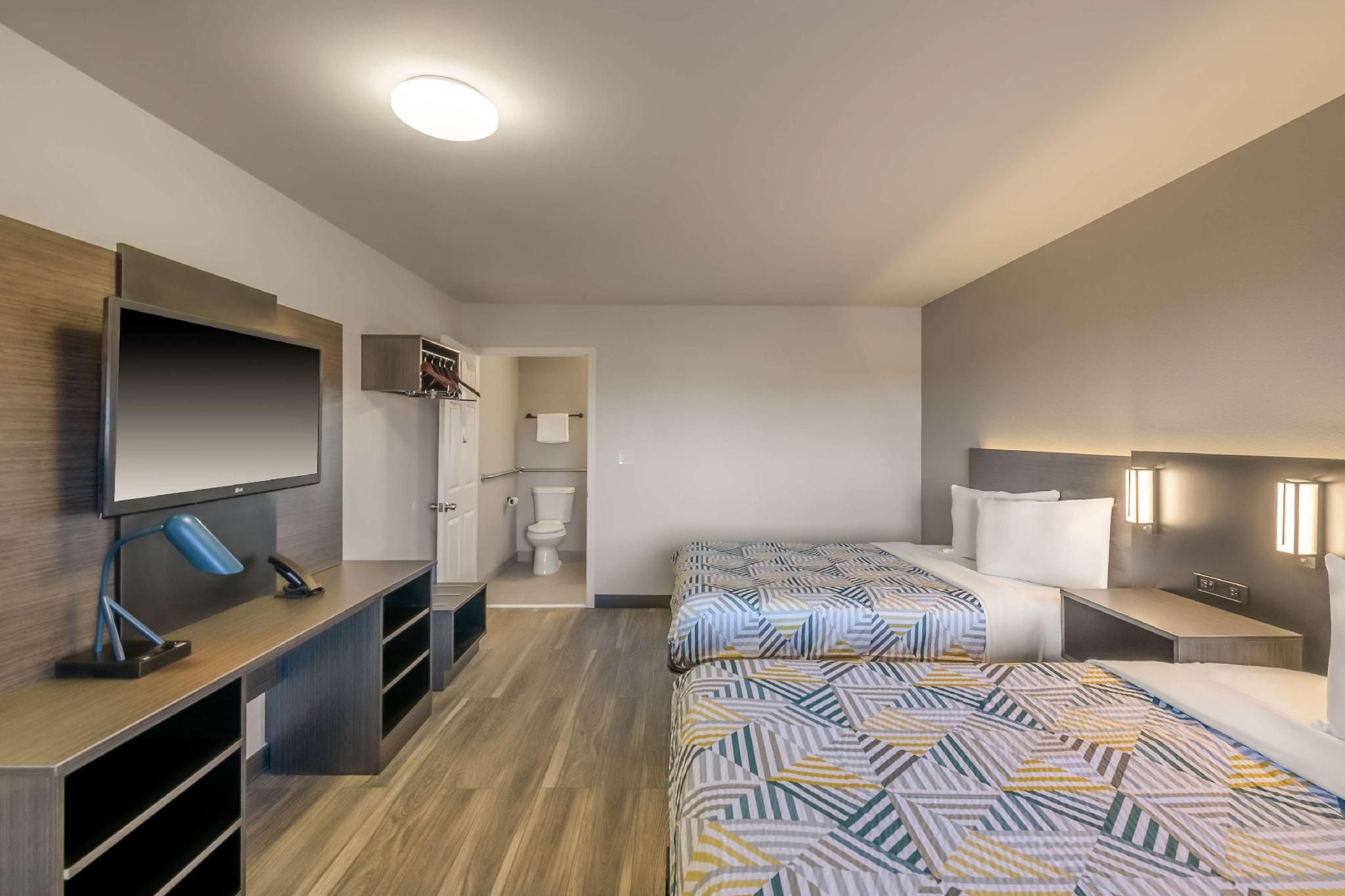 2 Full Beds | Non-Smoking, Micfridge