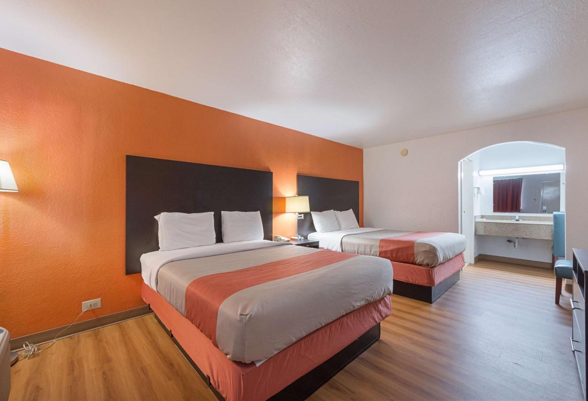 Deluxe Quadruple Room - Non-Smoking