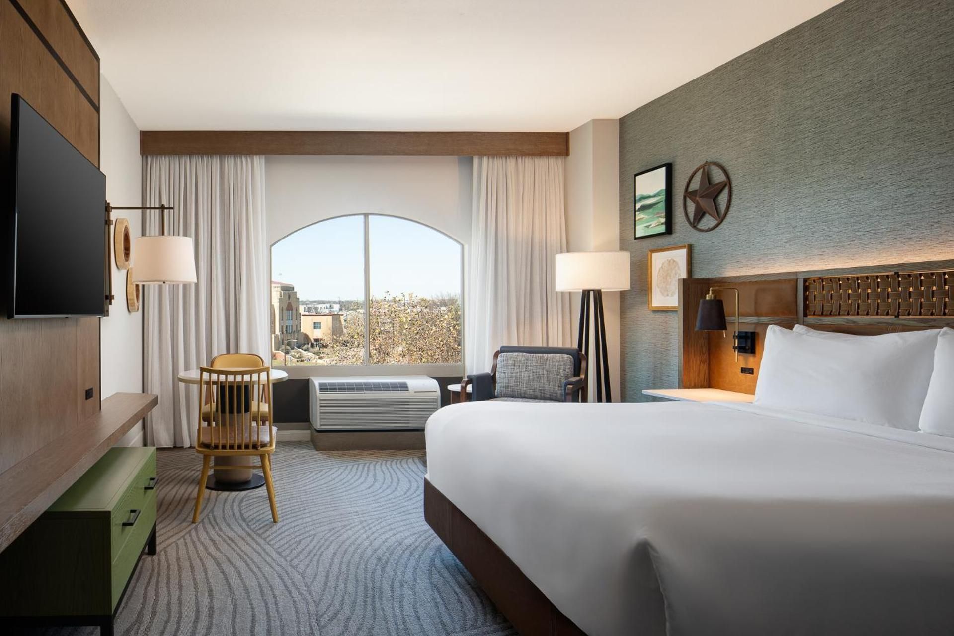 Standard King Room with Roll-In Shower - Mobility/Hearing Accessible
