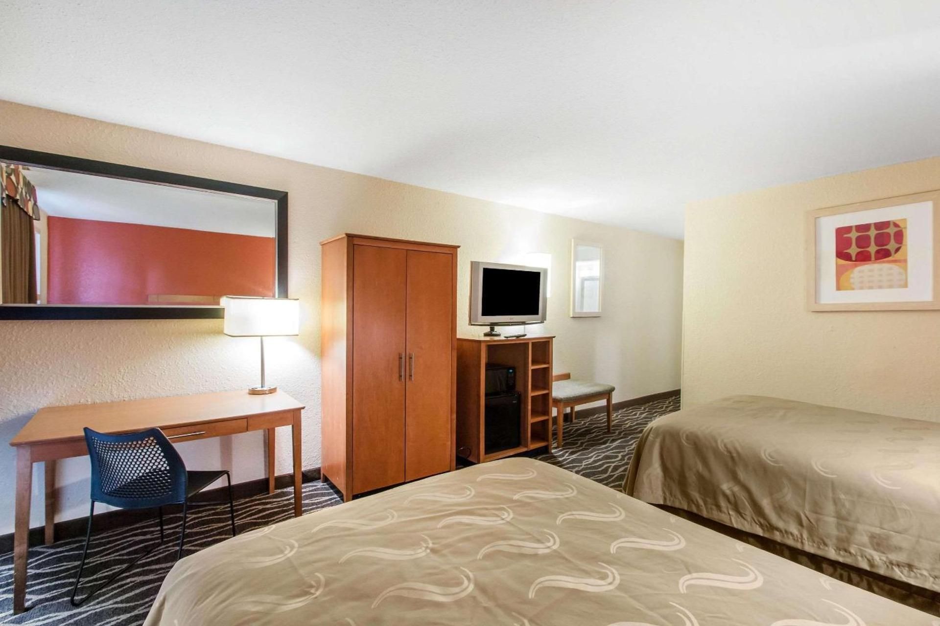 Double Room with Two Double Beds - Disability Access
