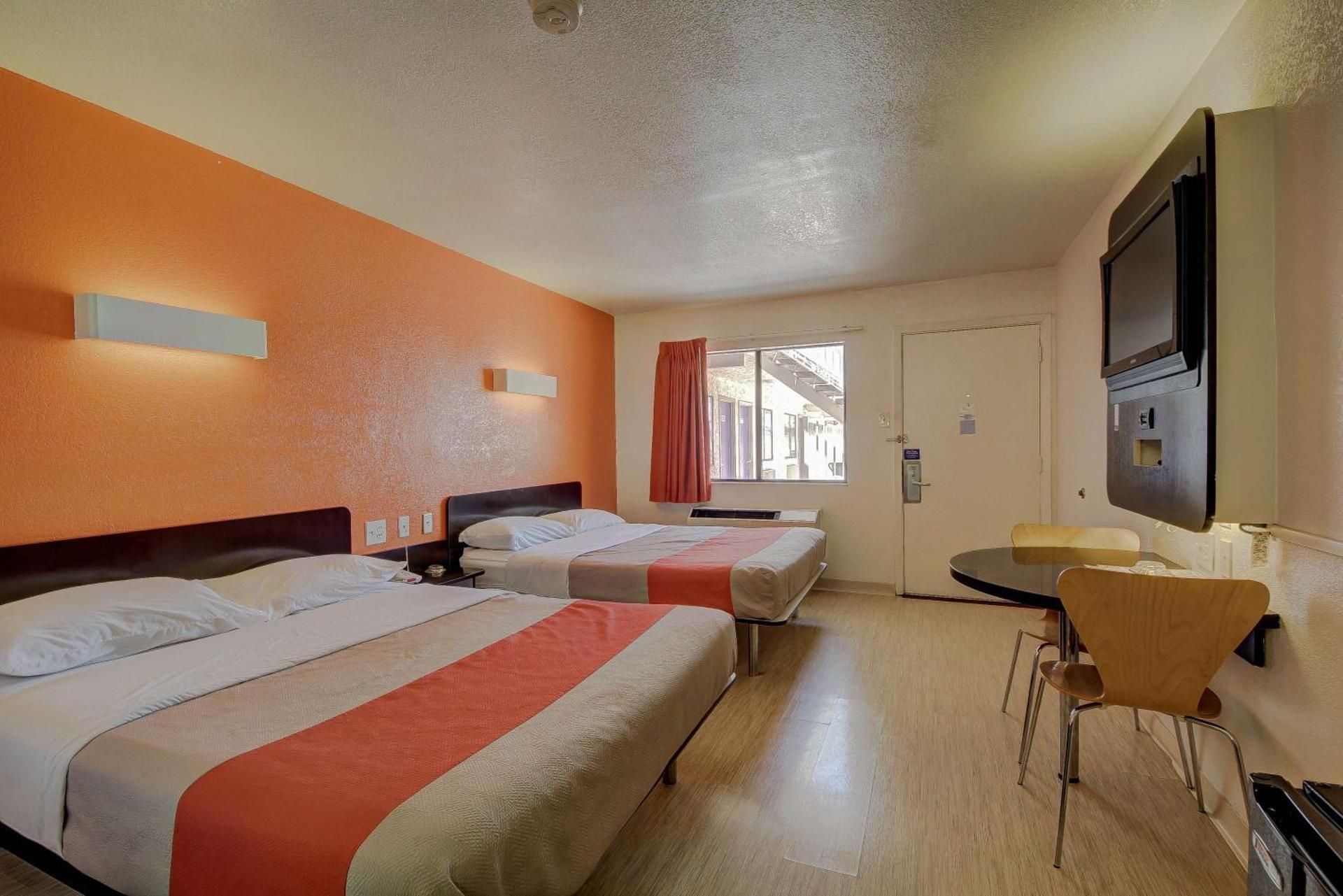 Queen Room with Two Queen Beds - Disability Access - Roll In Shower