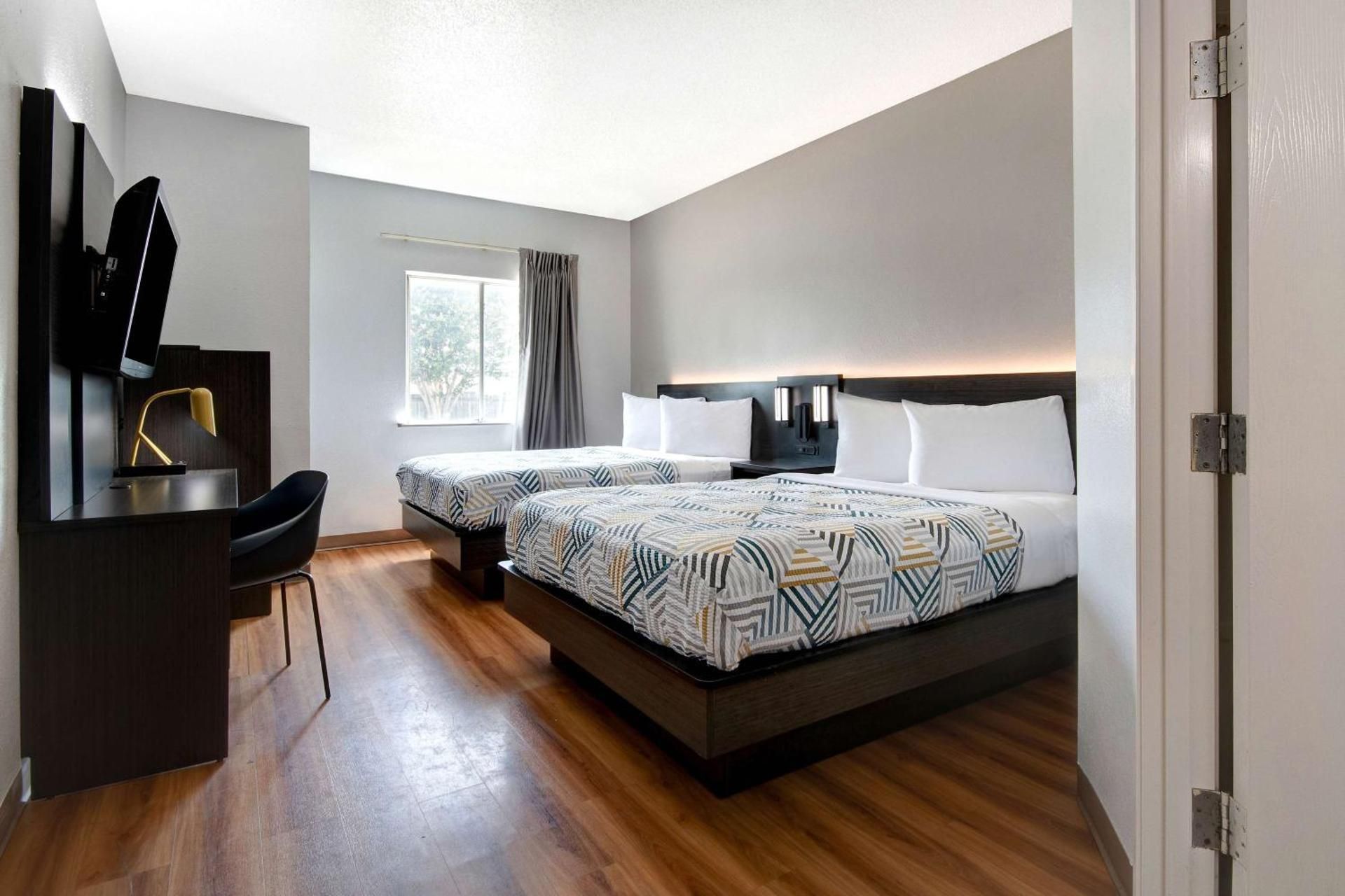 Queen Room with Two Queen Beds - Non-Smoking