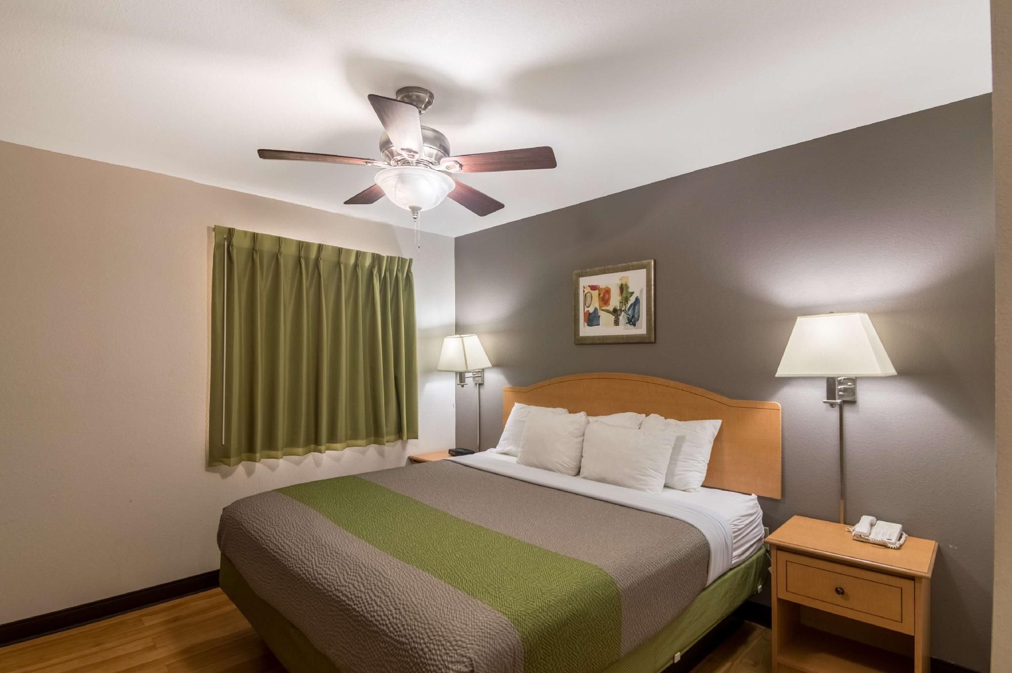 2 FULL BEDS | NON-SMOKING, KITCHEN