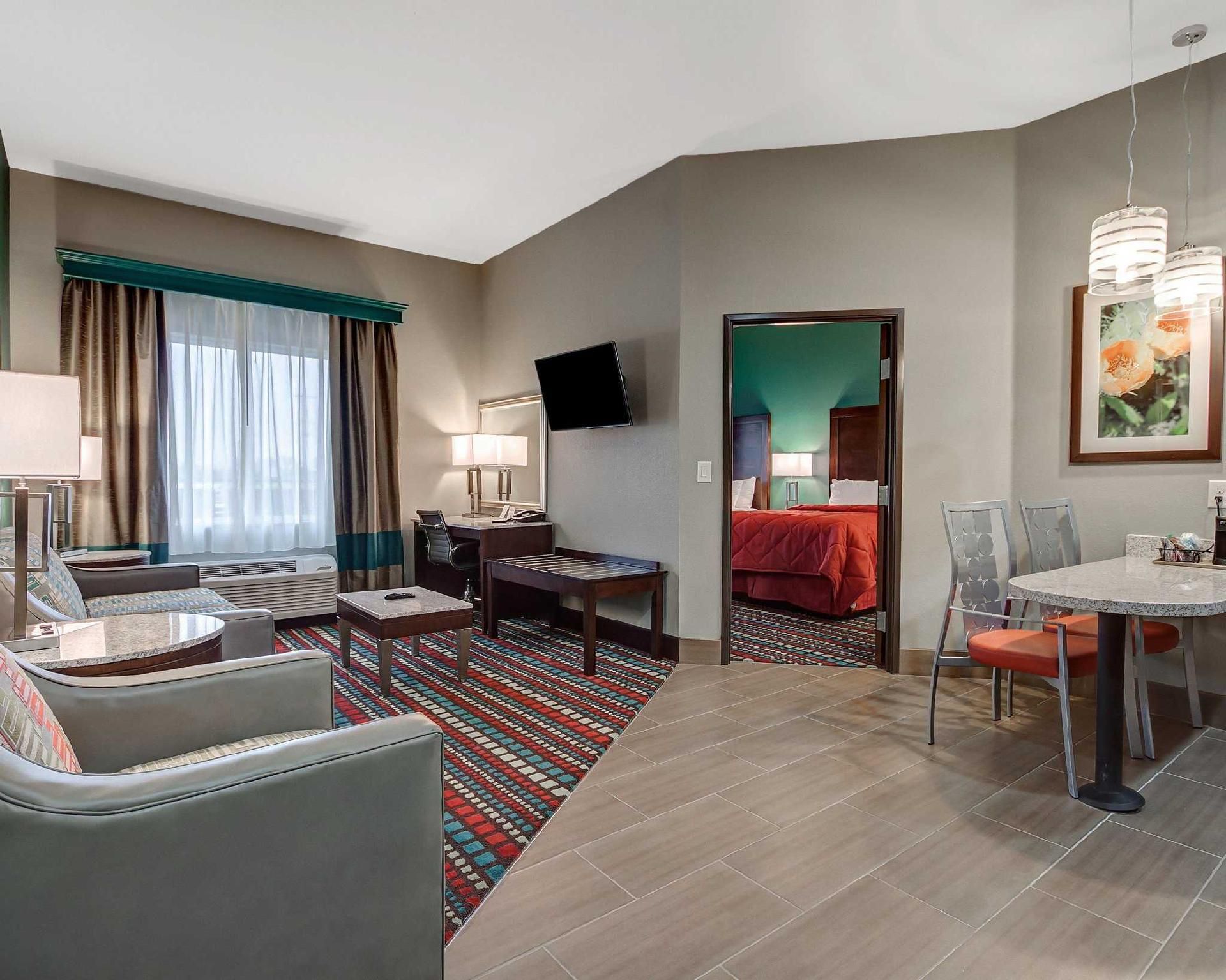 2 Queen Beds, Efficiency, Suite, Nonsmoking
