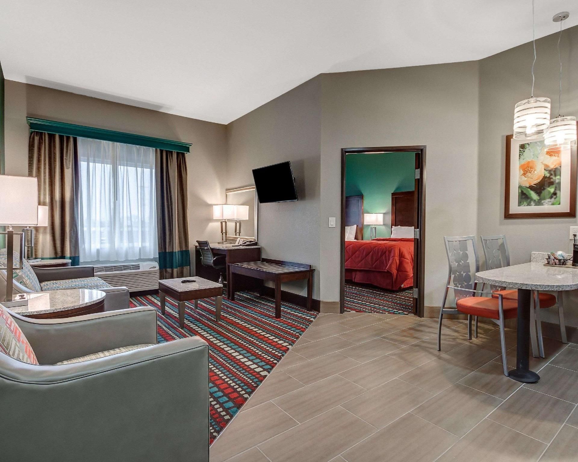 1 King Bed, Efficiency, Suite, Nonsmoking