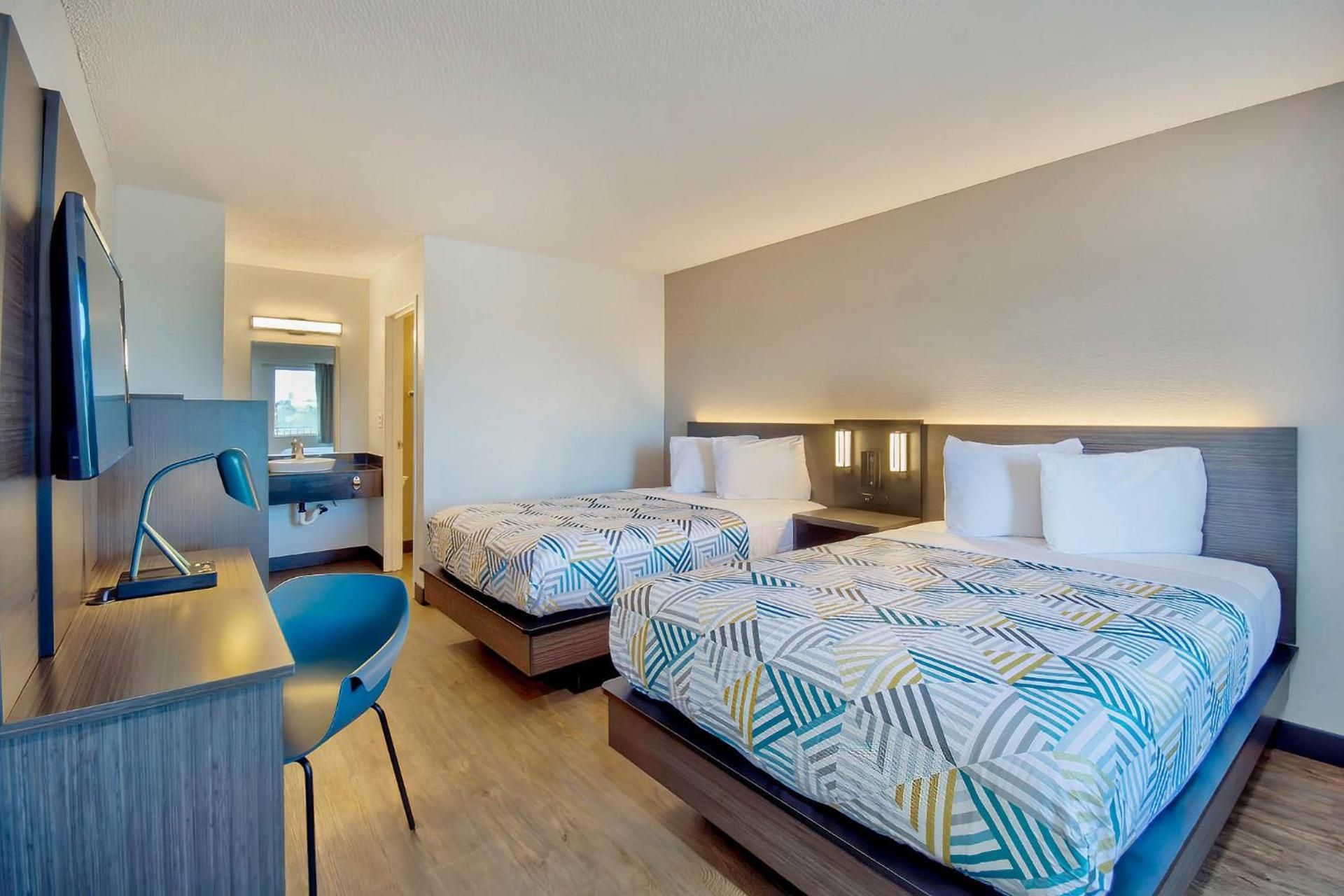 Double Room with Two Beds and Mini Fridge