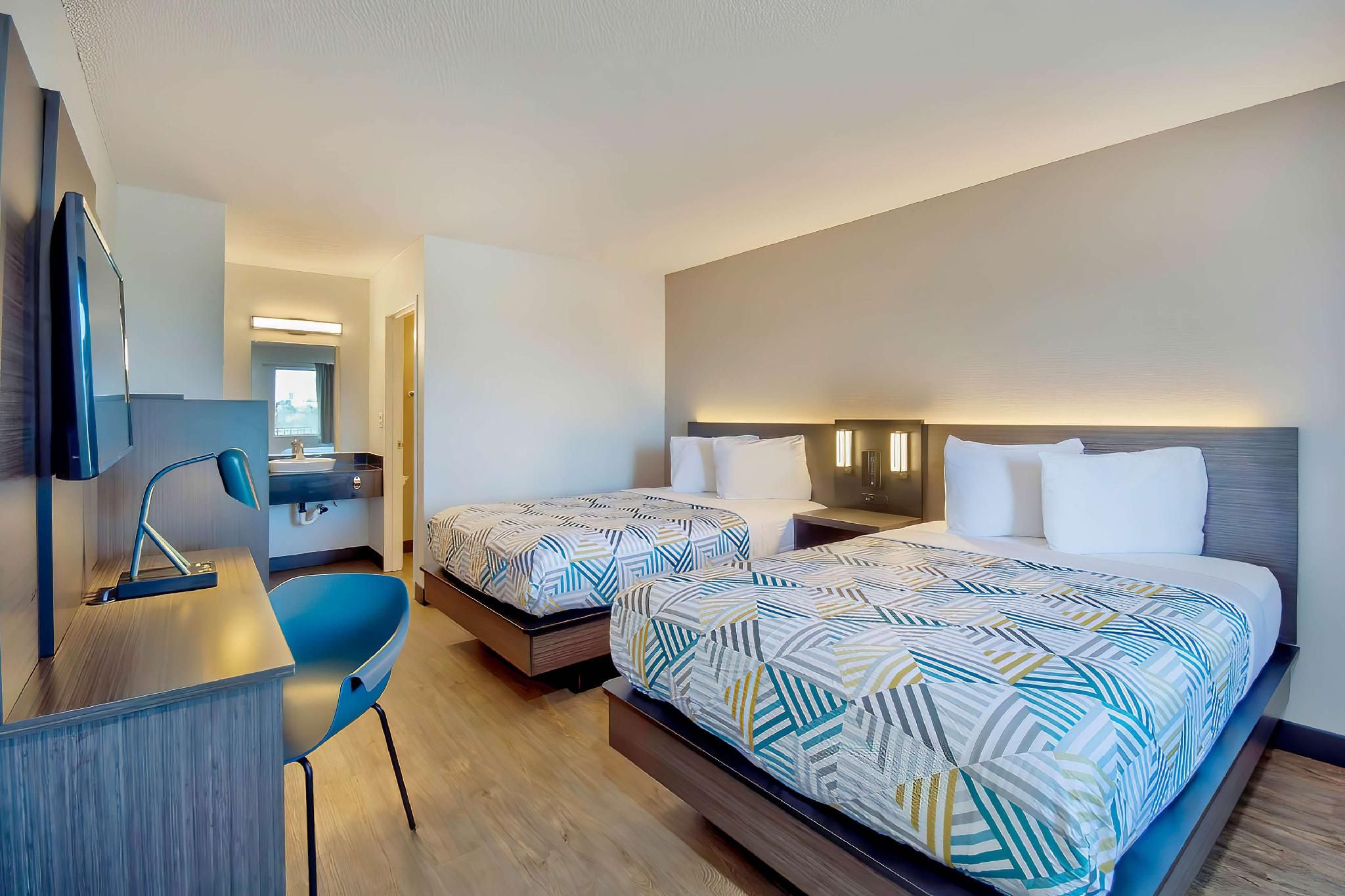 2 Full Beds Non-Smoking