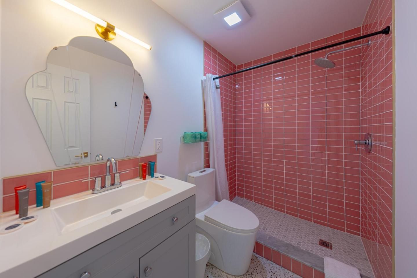 One-Bedroom King Suite