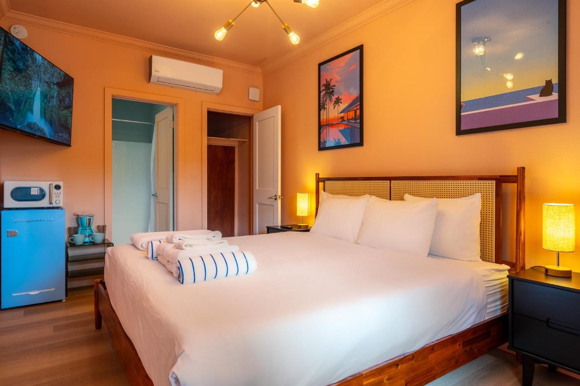 Standard King Room