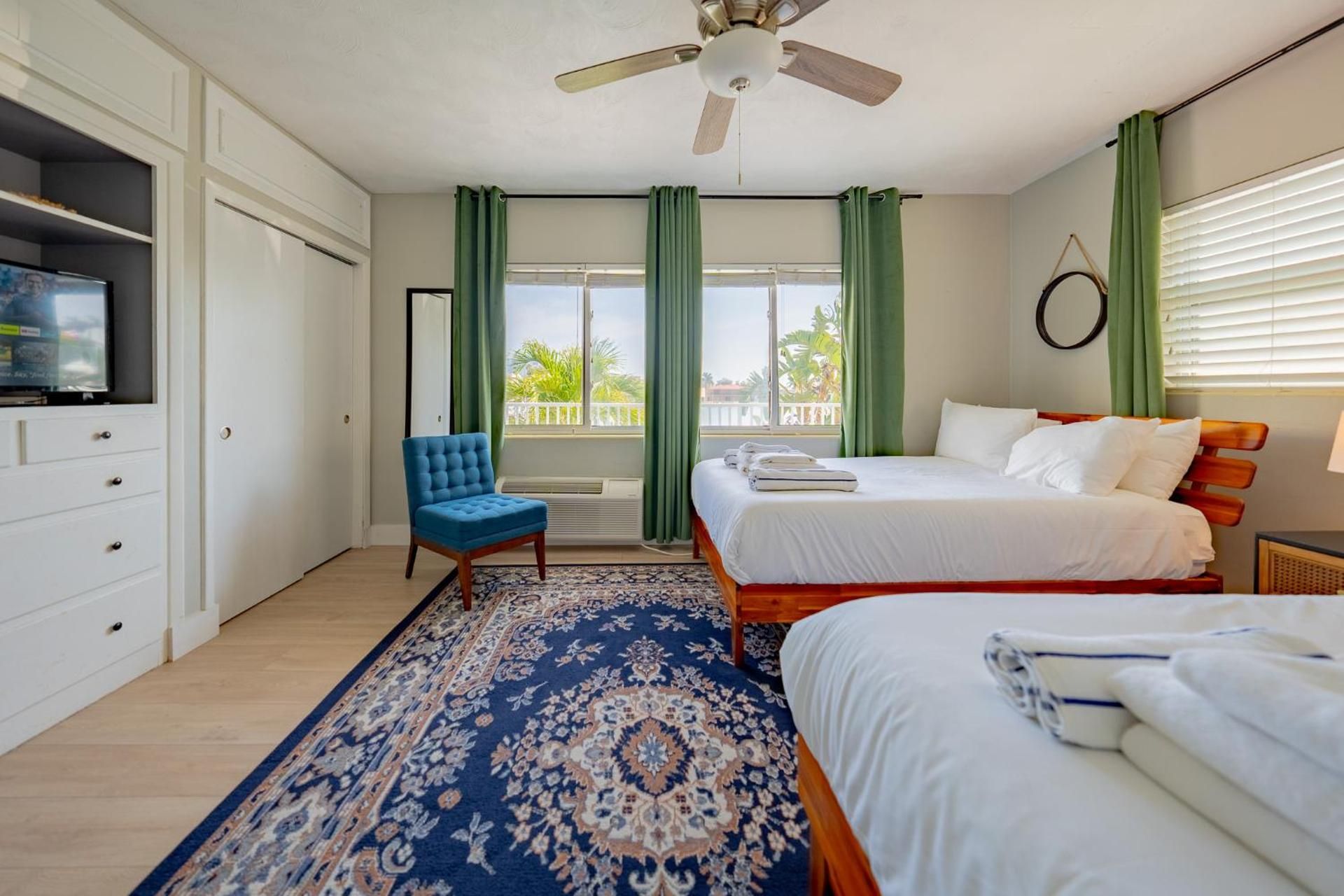 Apartment with Balcony