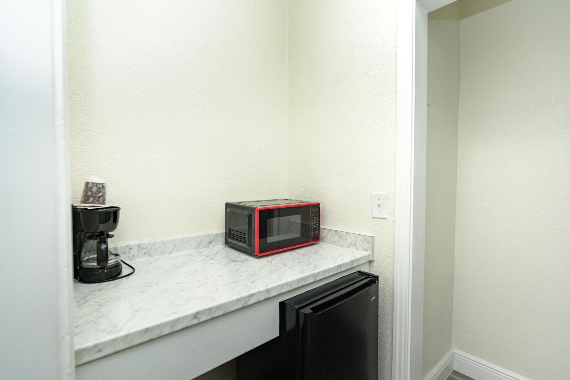 Sunrise Resort Motel South Queen Room 3