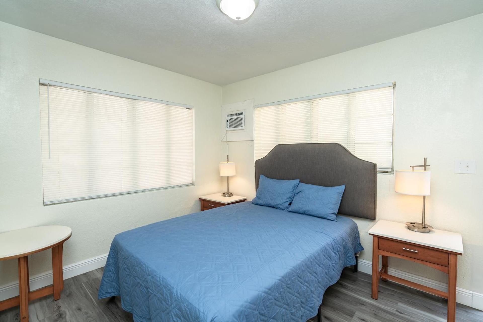 Sunrise Resort Motel South Queen Room