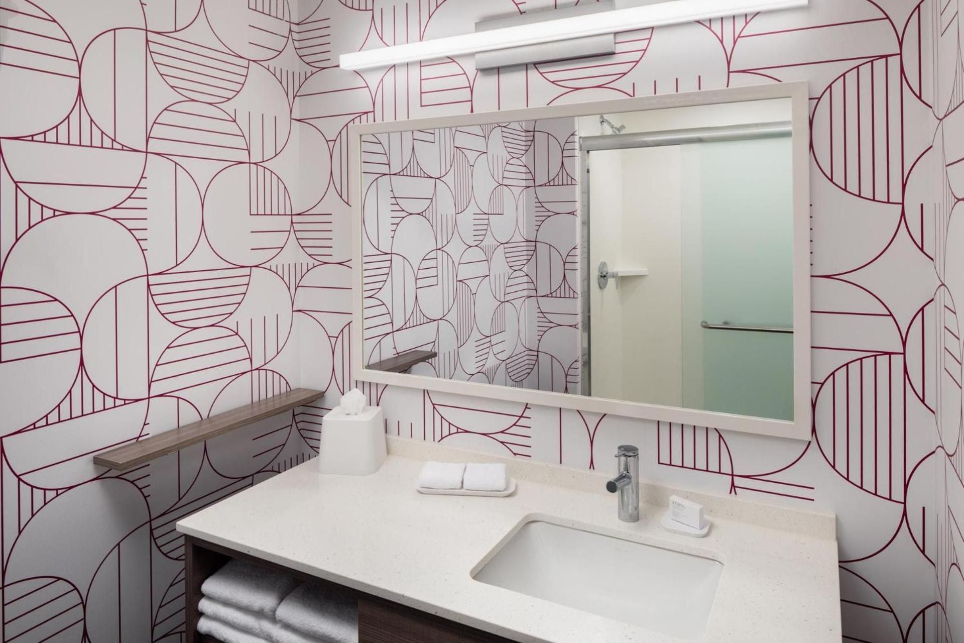 1 King Hearing Accessible Studio Suite