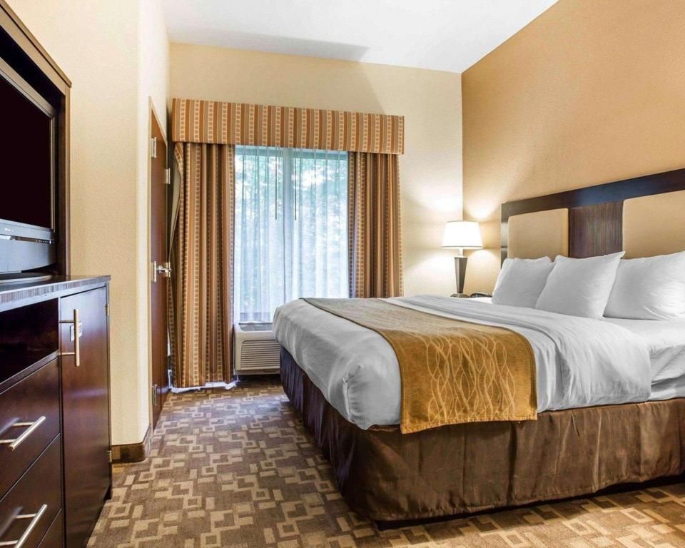King Suite - Disability Access/Non-Smoking