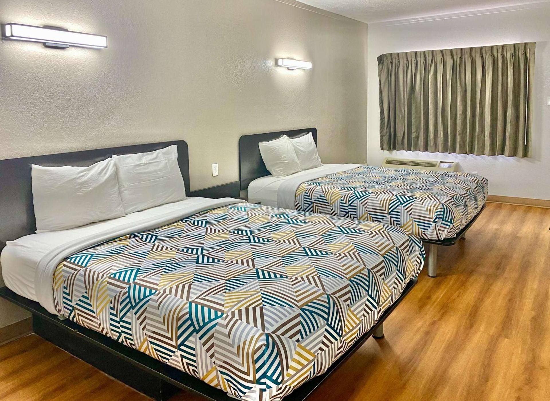 Queen Room with Two Queen Beds - Disability Access - Non-Smoking