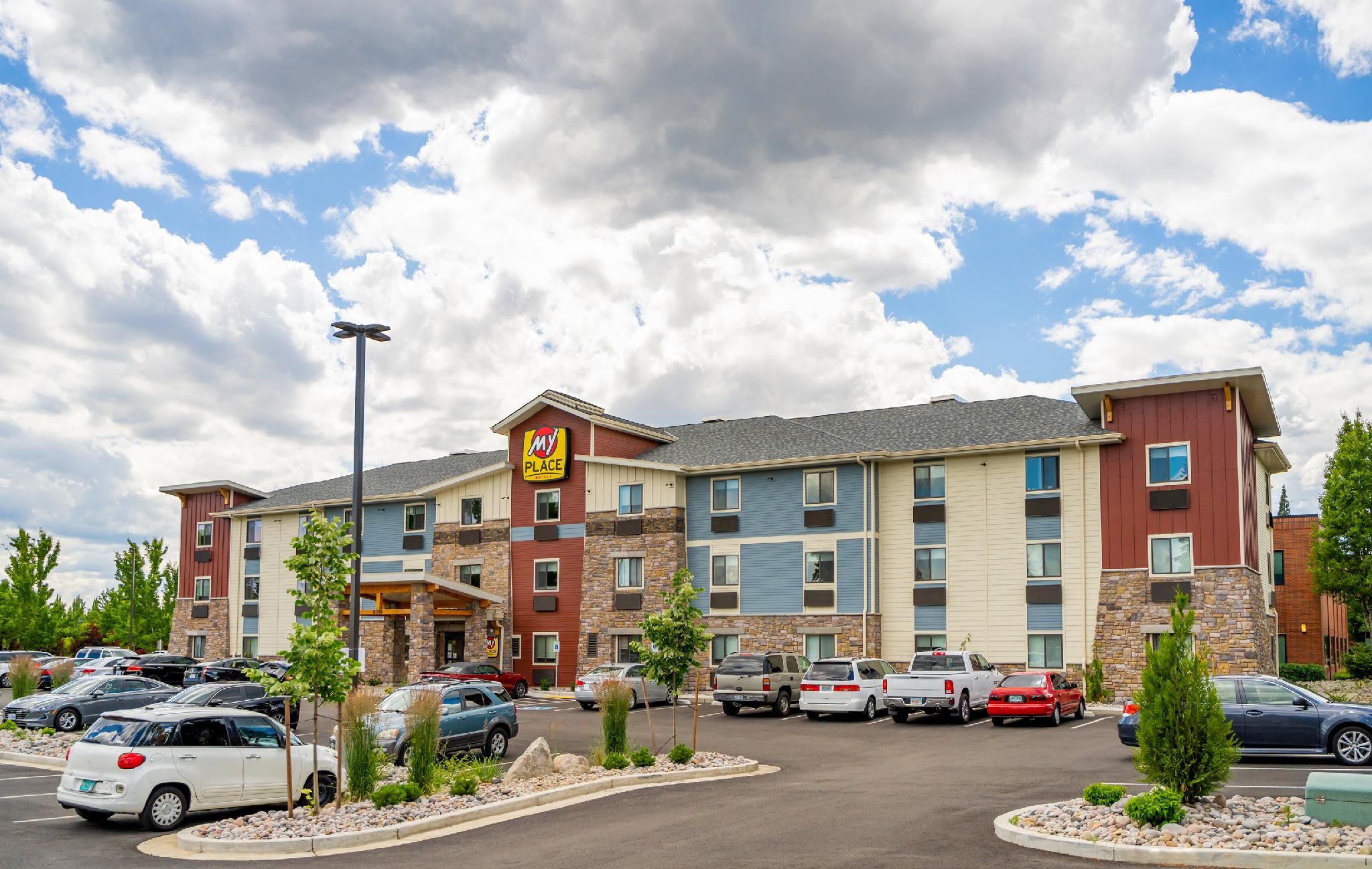 My Place Hotel - Redding, CA