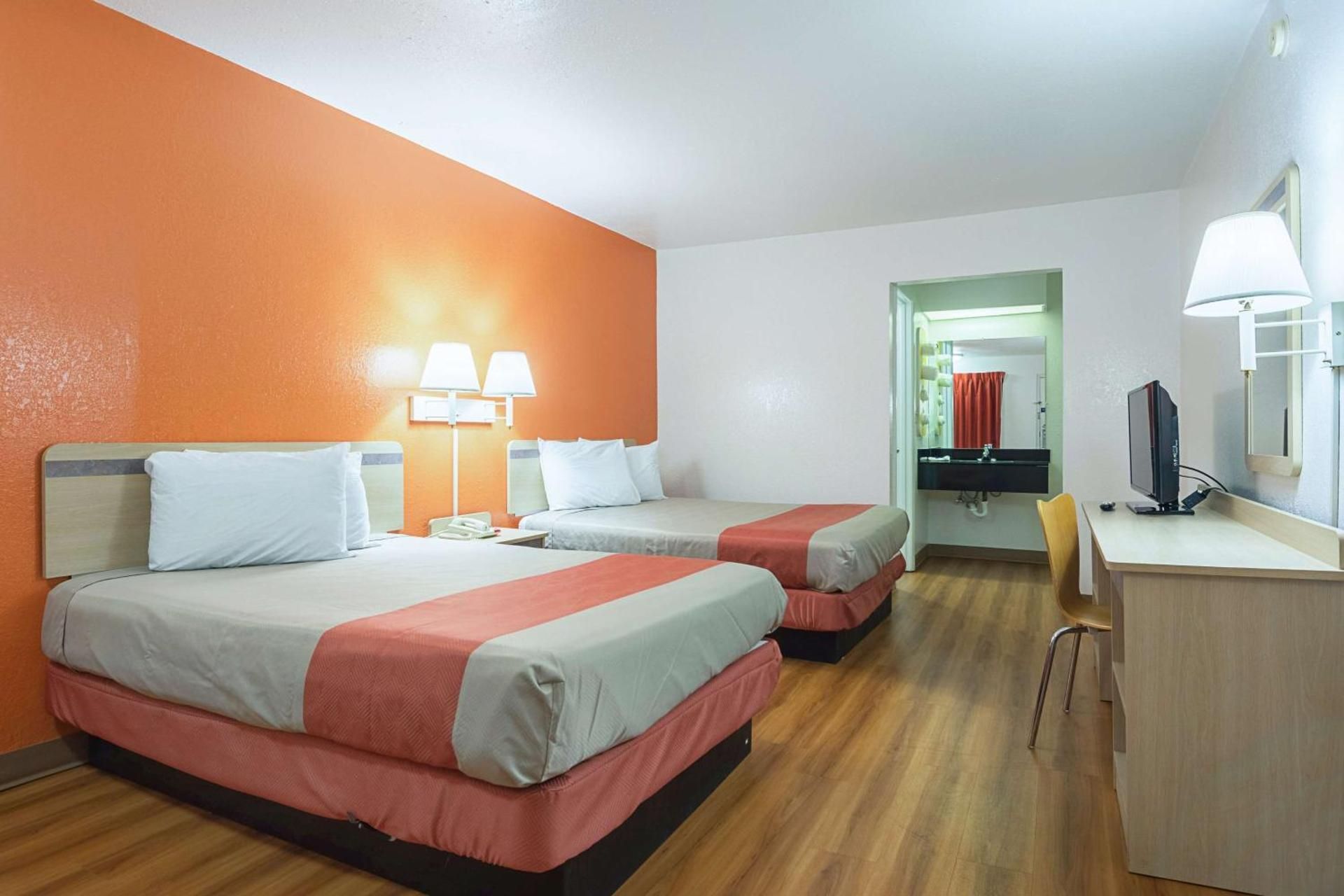 Quadruple Room - Disability Access - Smoking