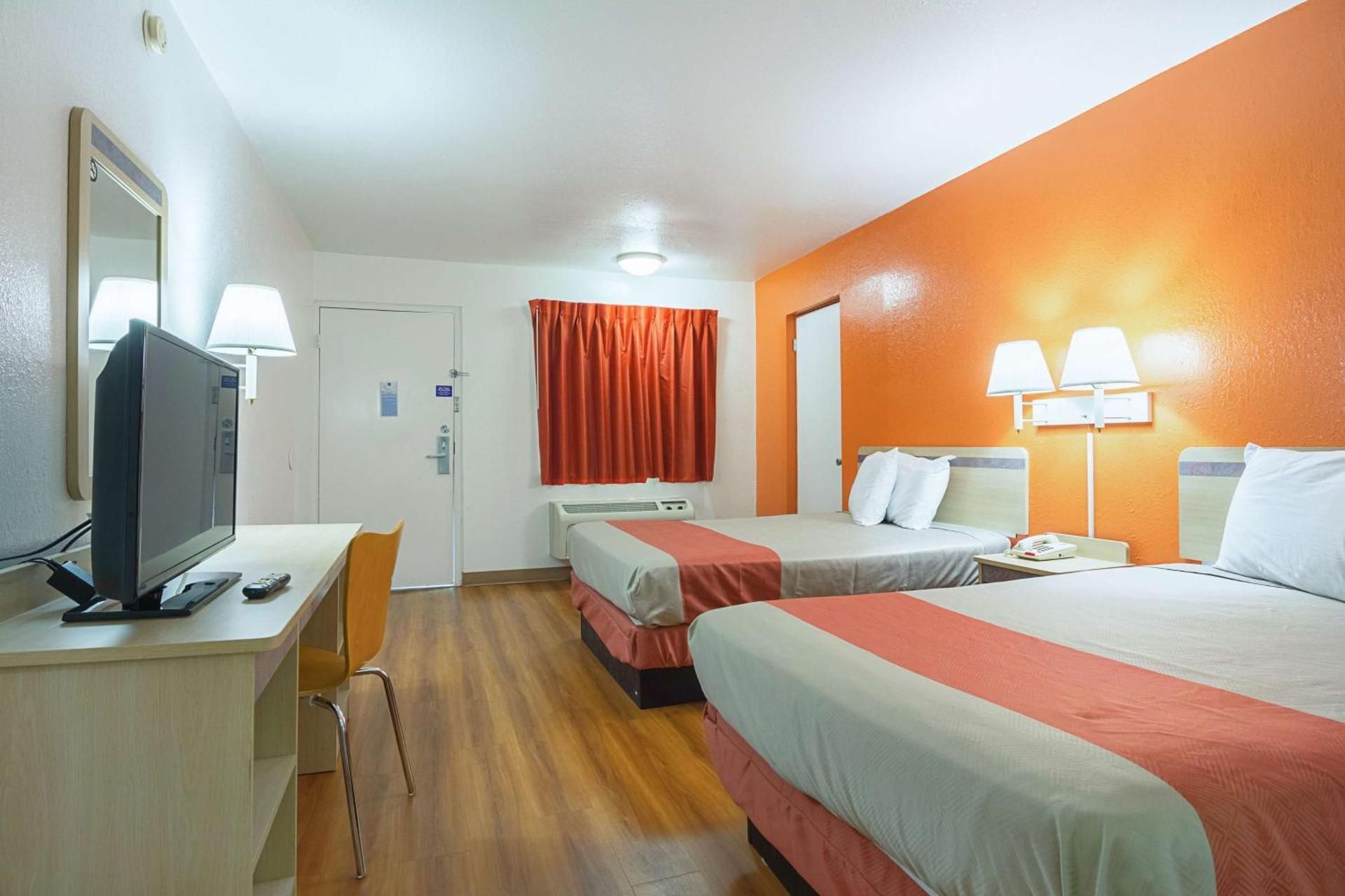 Quadruple Room - Disability Access - Smoking