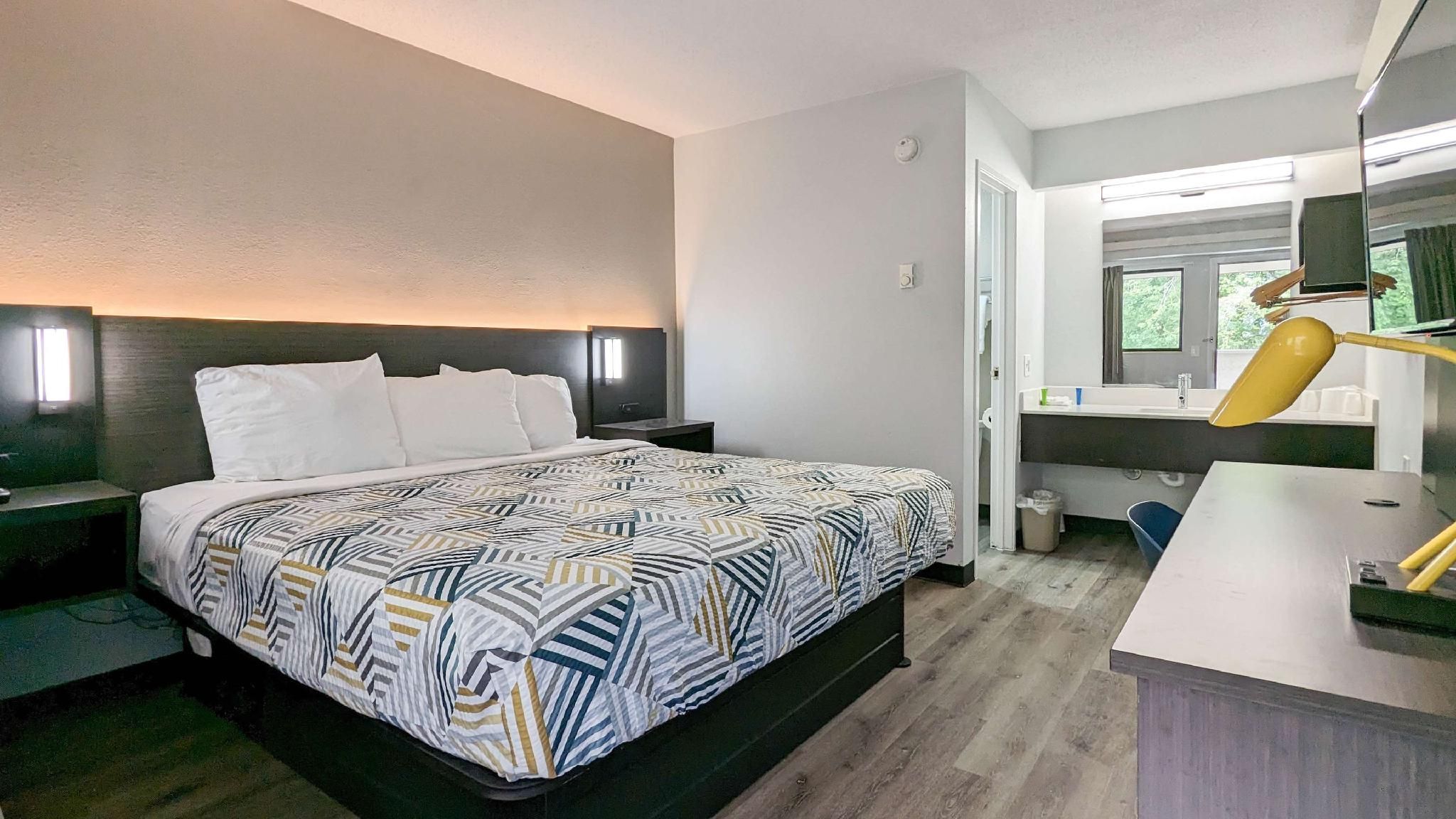 1 Full Bed | ADA/RI Shower