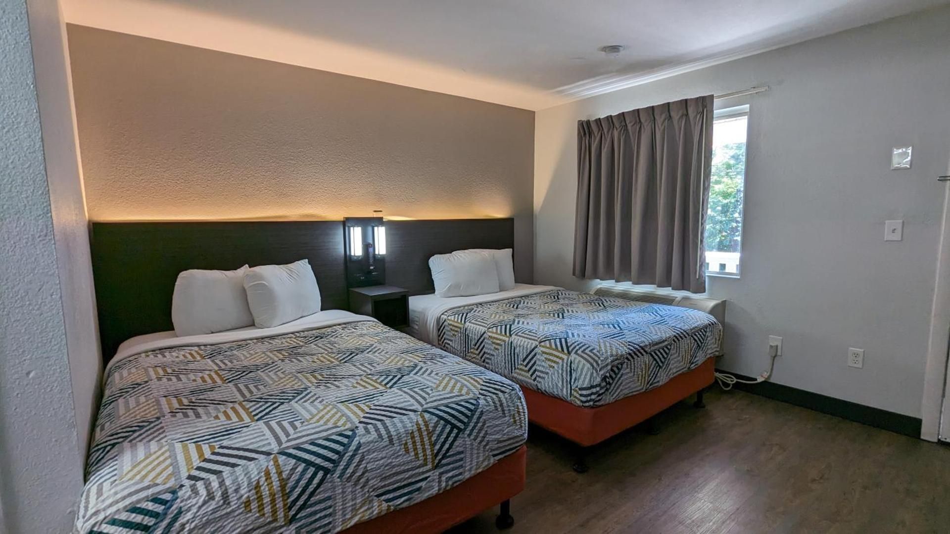 Deluxe Queen Room with Two Queen Beds - Non-Smoking