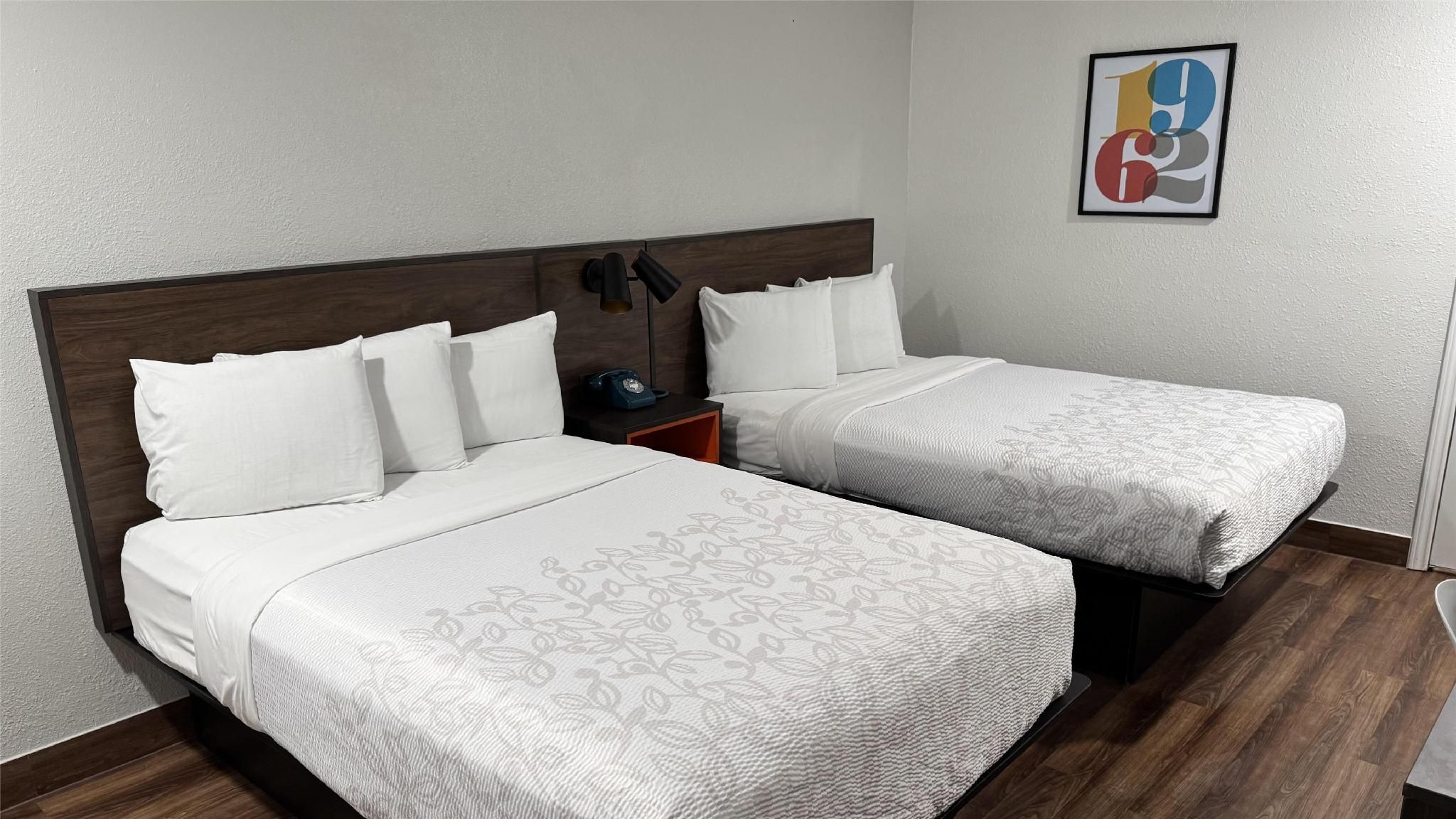 2 Full Beds | Non-Smoking, Micfridge