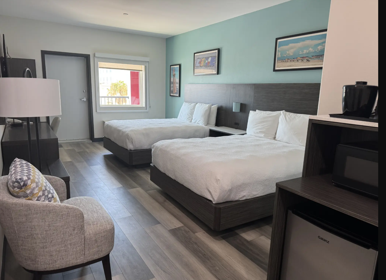 Quadruple Room with Two Queen Beds and Balcony - Non Smoking