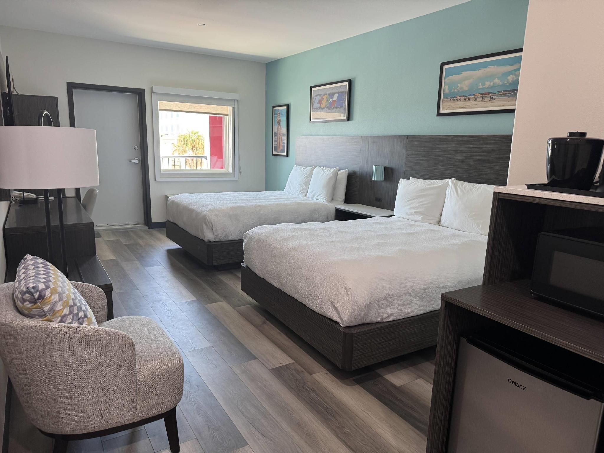 2 Queen Beds, Nonsmoking, Accessible