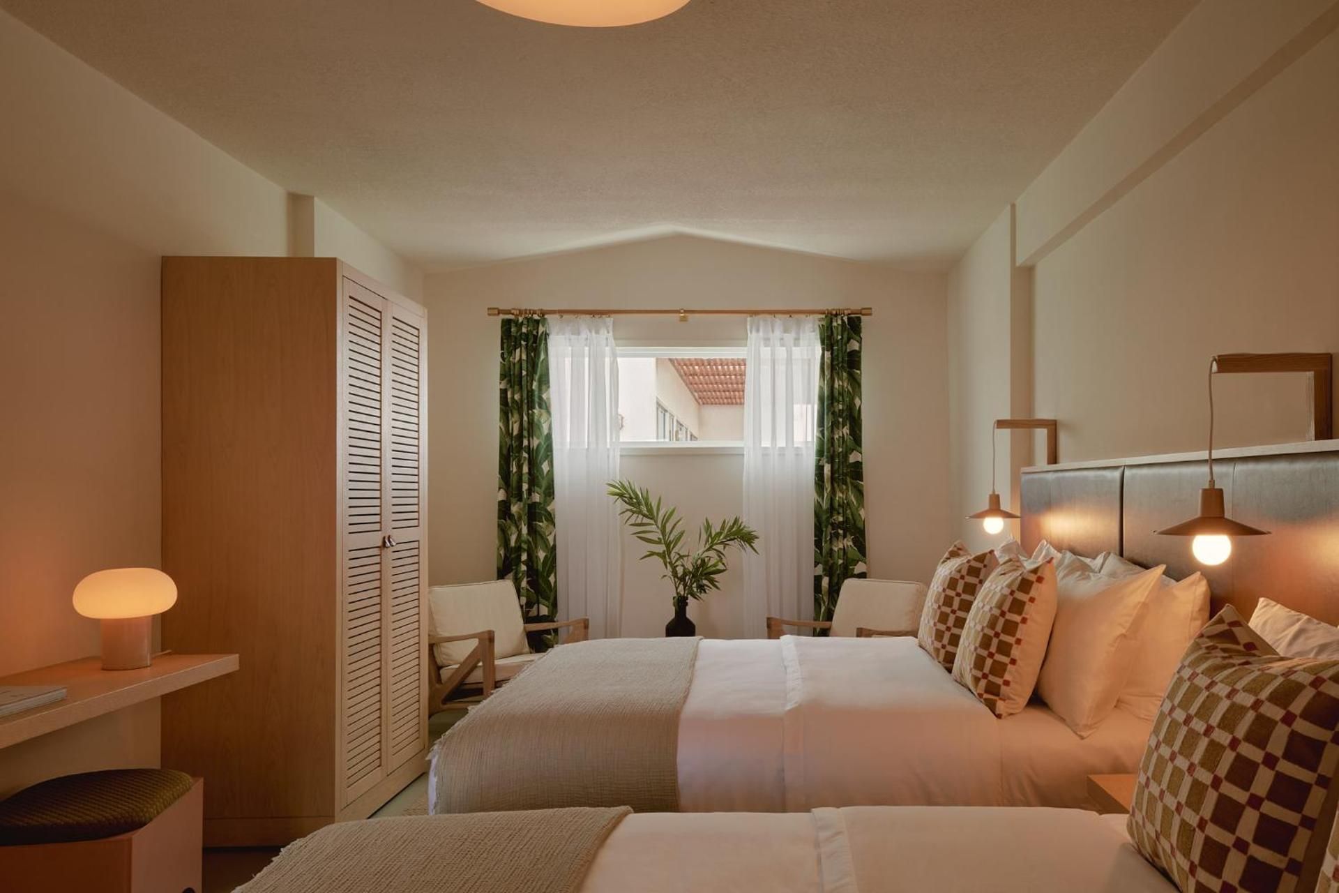 Deluxe Queen Room with Two Queen Beds