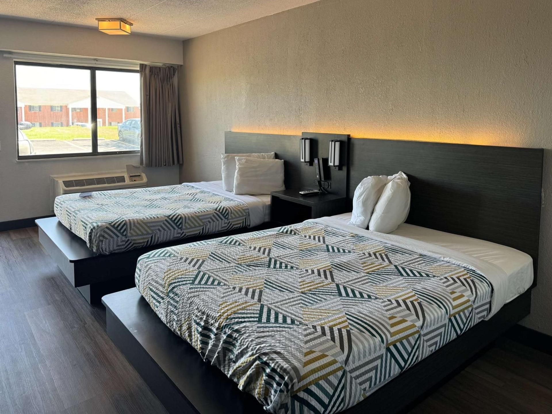 Quadruple Room - Disability Access - Roll in Shower