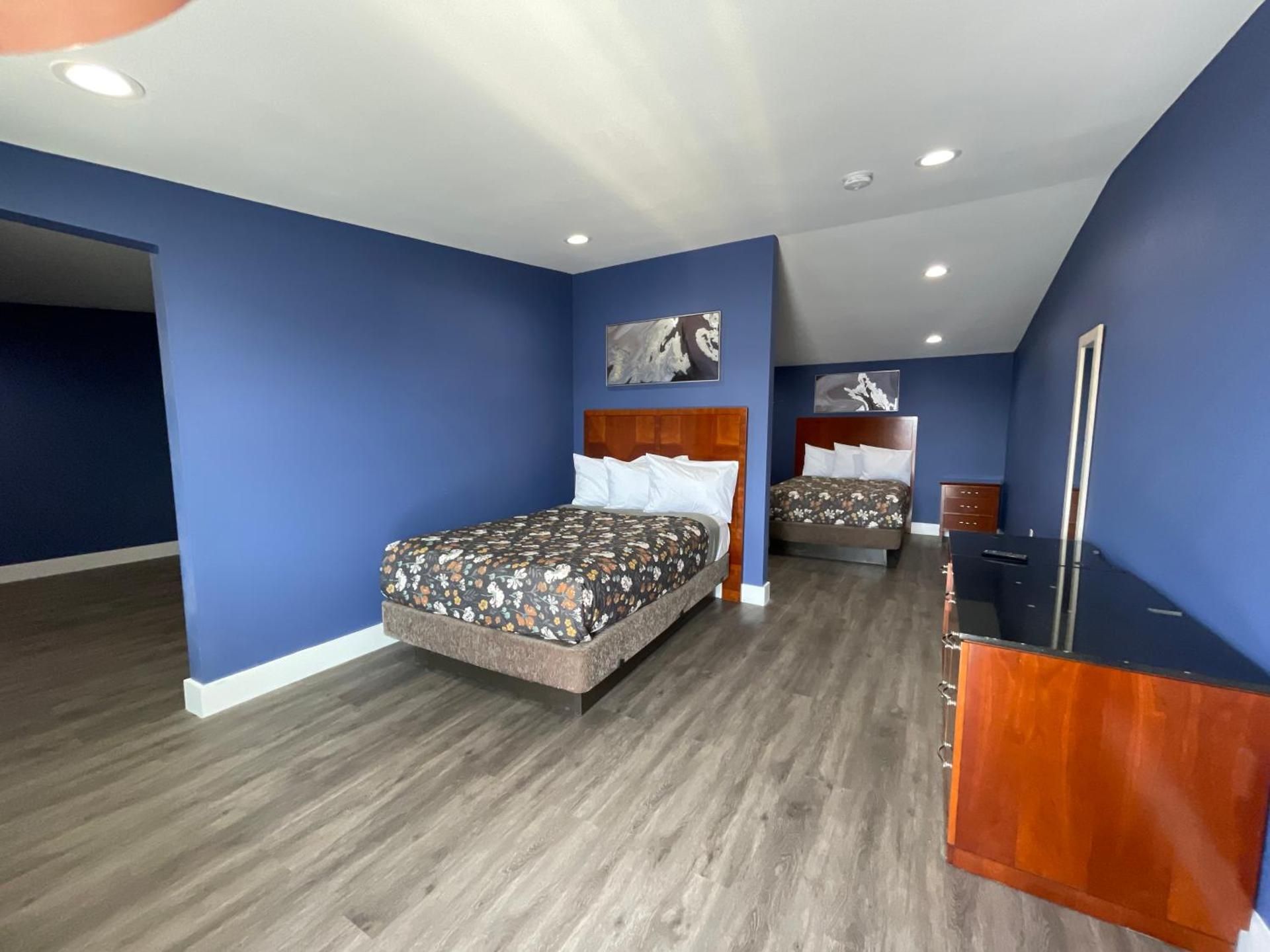 Queen Suite