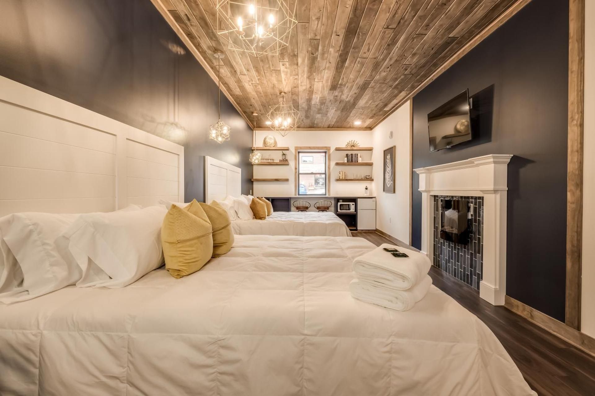 Superior King Suite