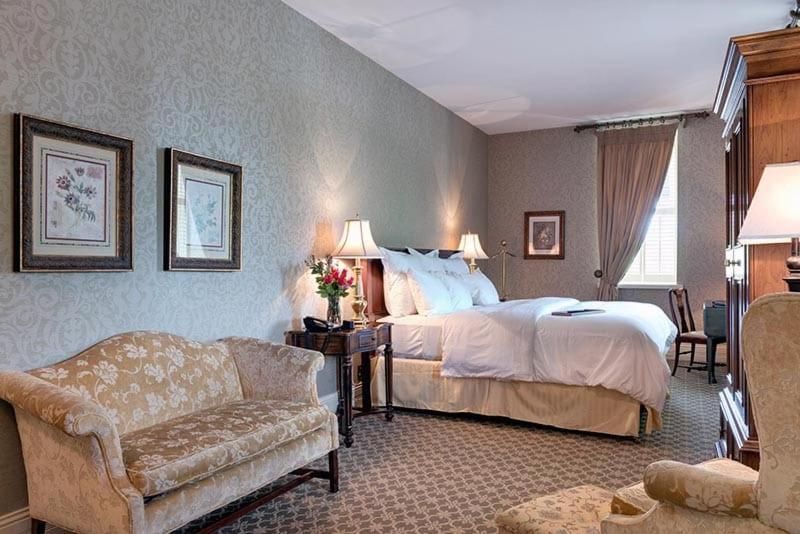 Deluxe King Room