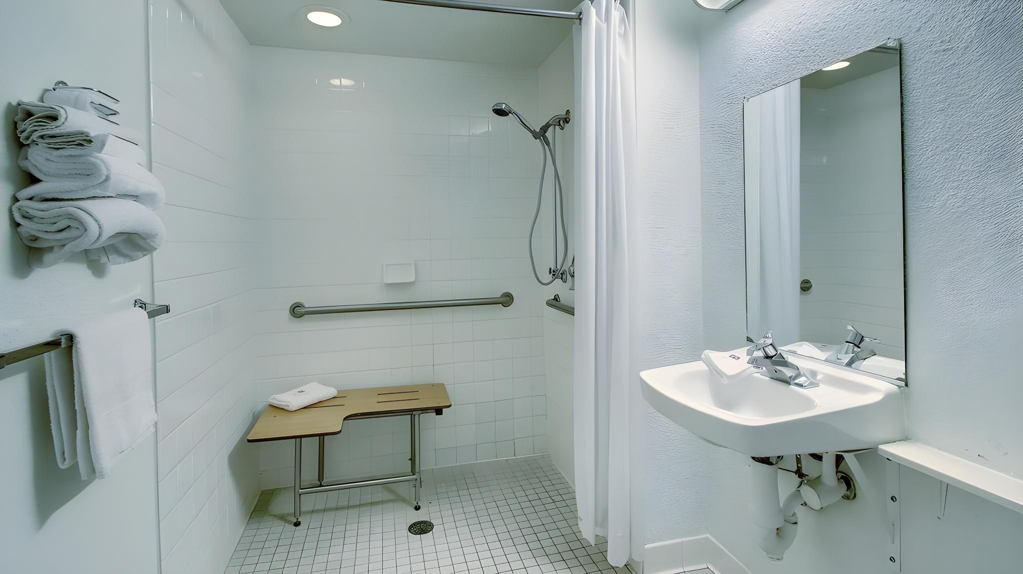 Double Room - Disability Access - Roll In Shower