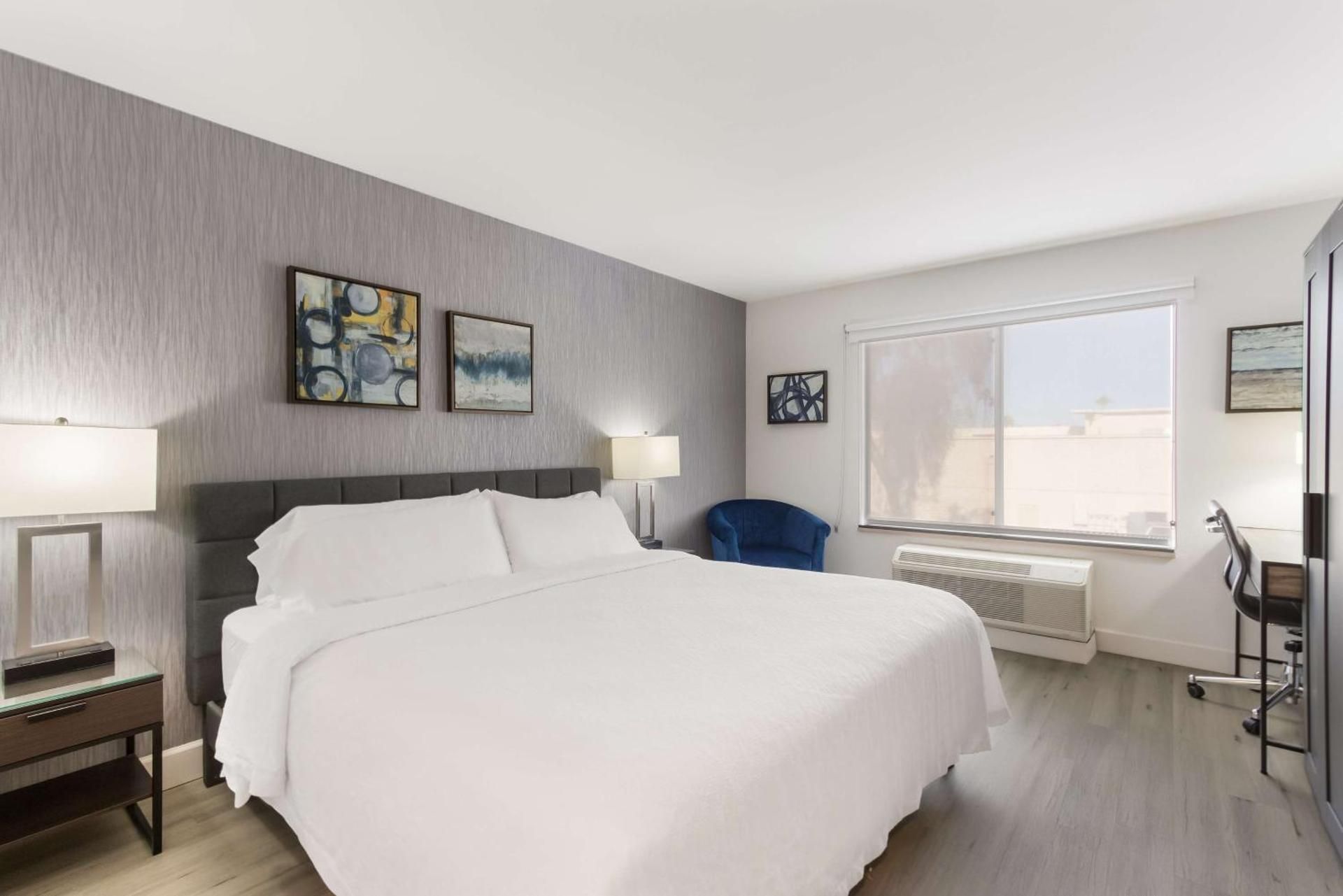 Revival Scottsdale Studios King Accessible Room