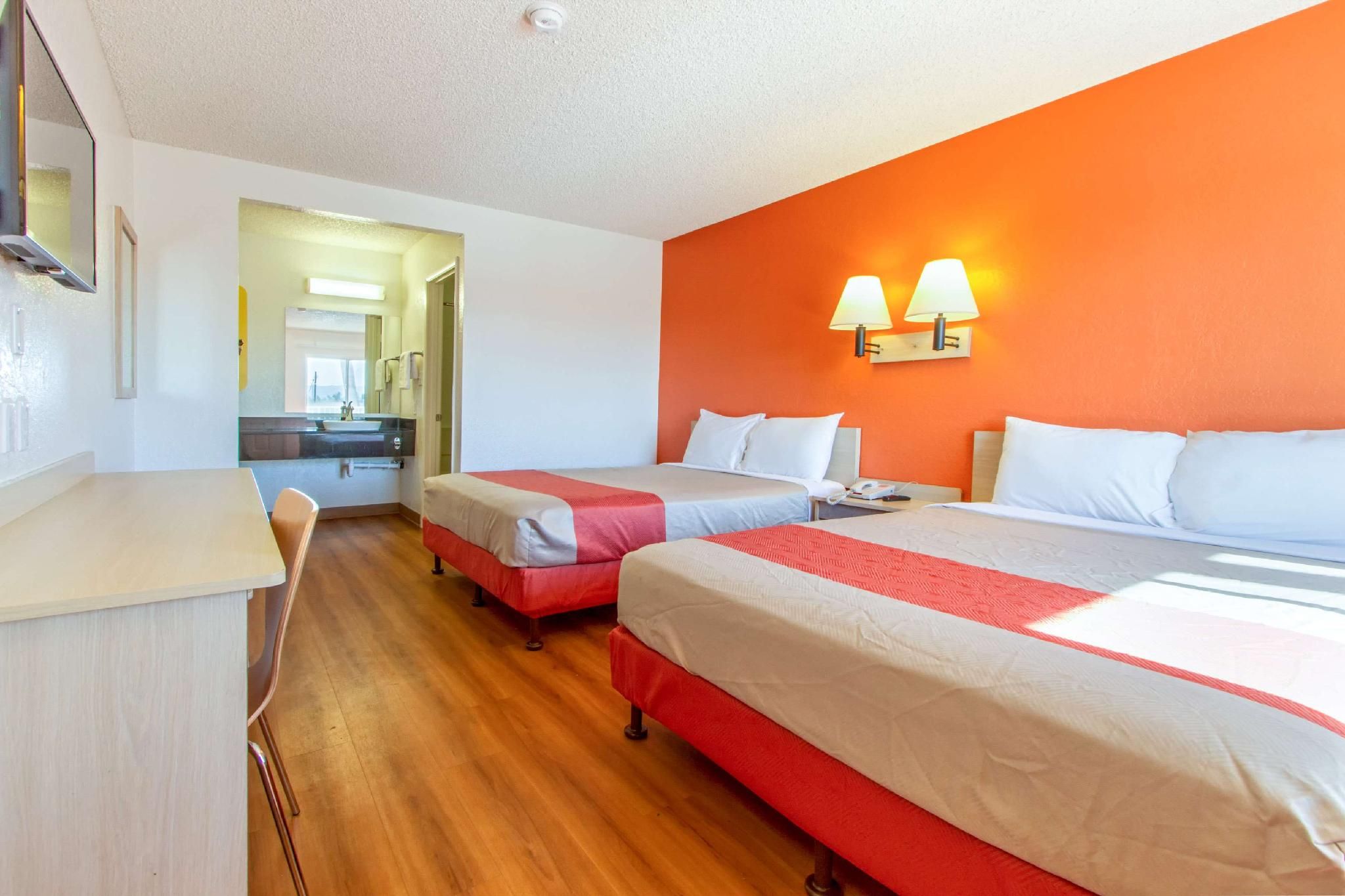 2 Queen Beds | Mobility Accessible Tub