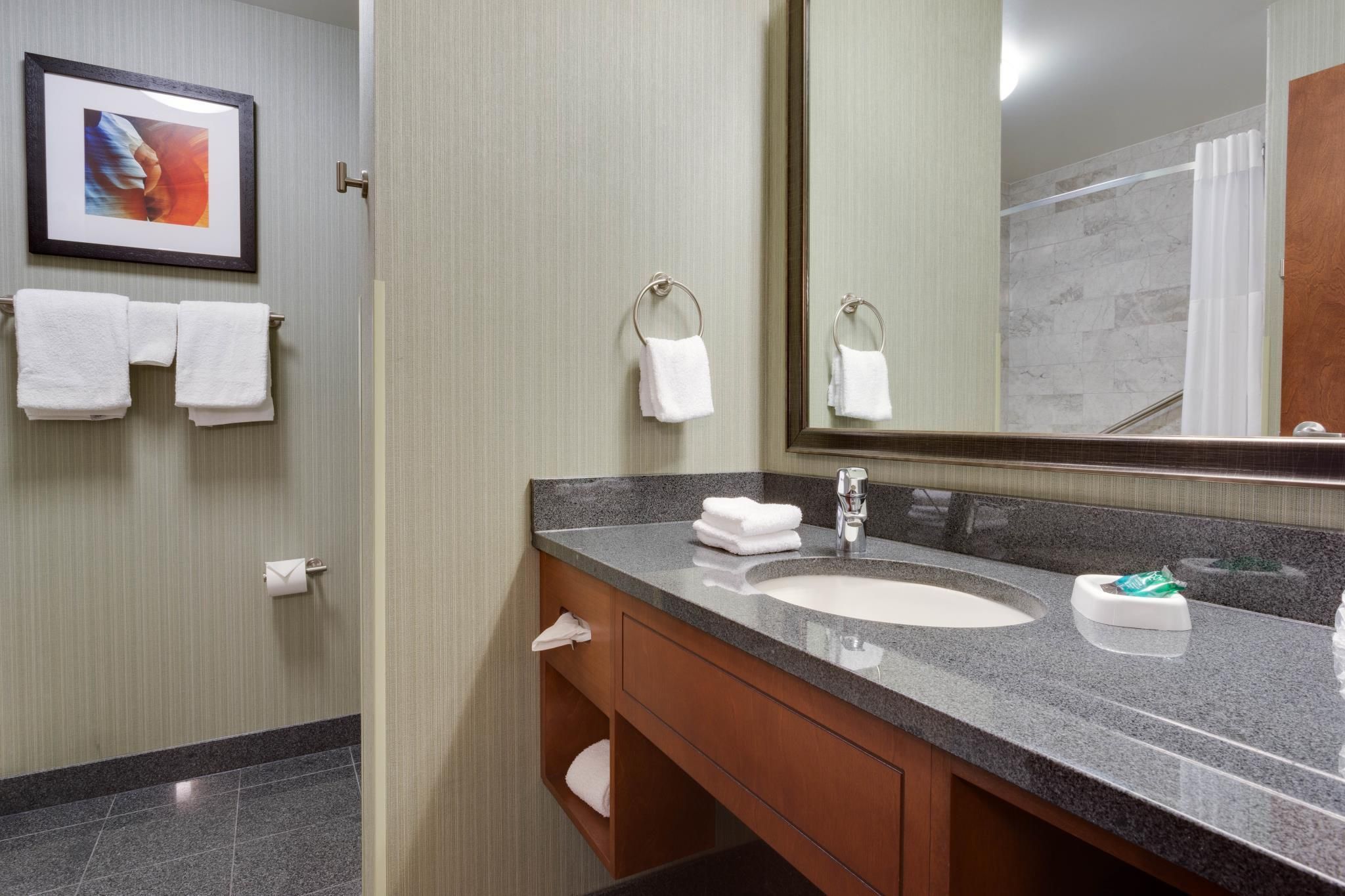 Drury Inn & Suites Phoenix Chandler Fashion Center 2 Queen Beds Deluxe 3