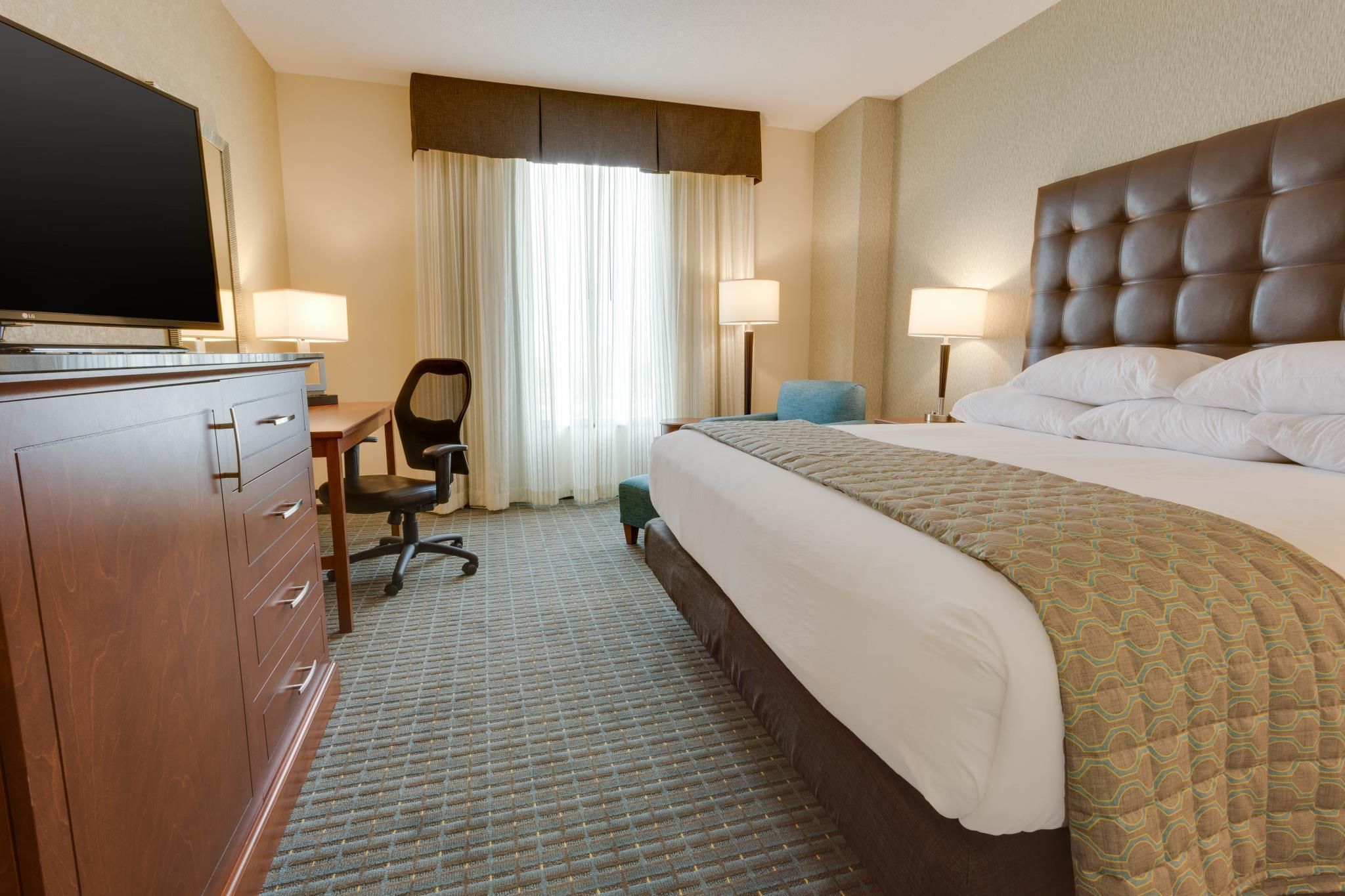 Deluxe King Room Hearing Accessible