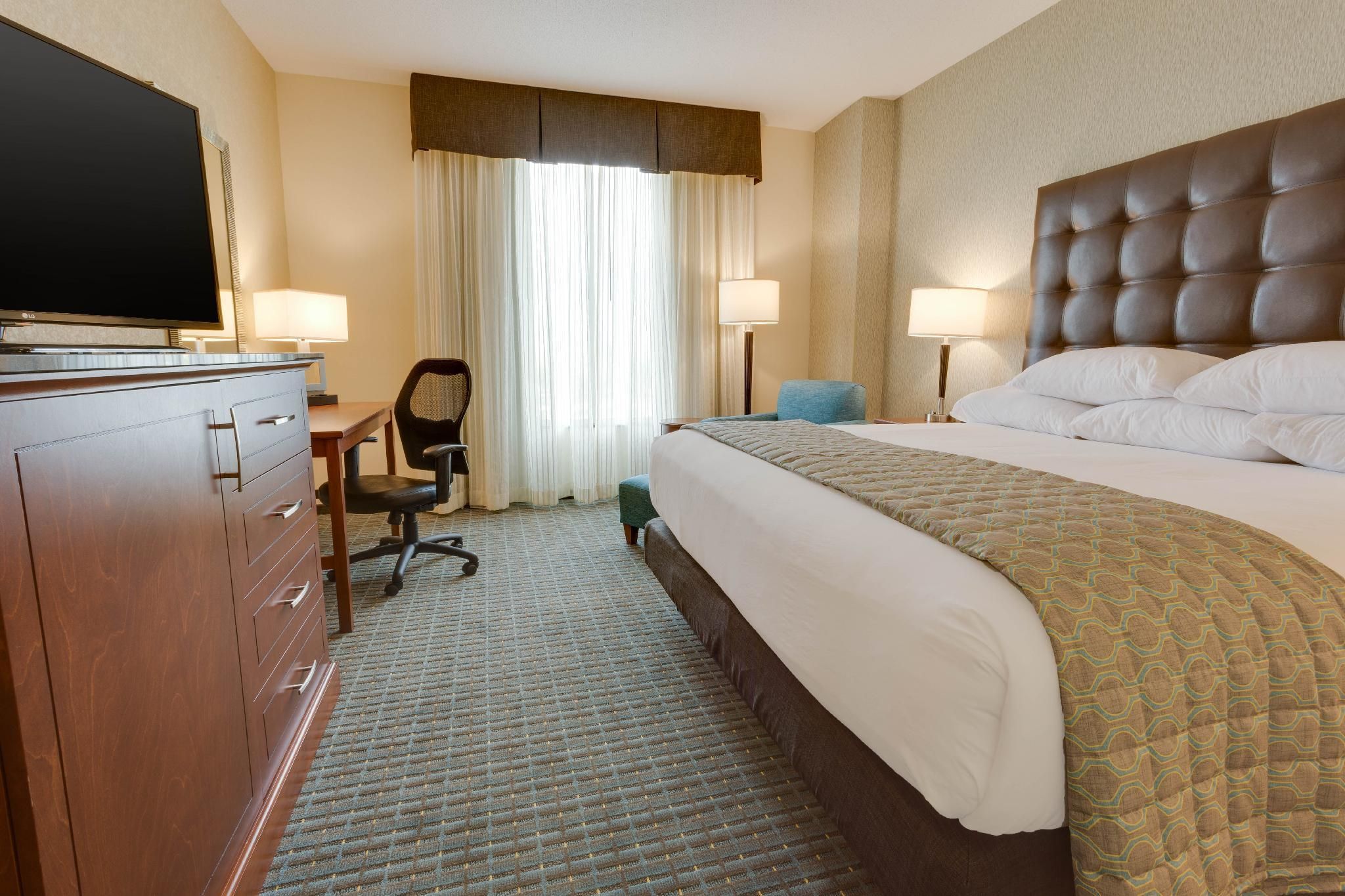1 King Bed Upper Floor