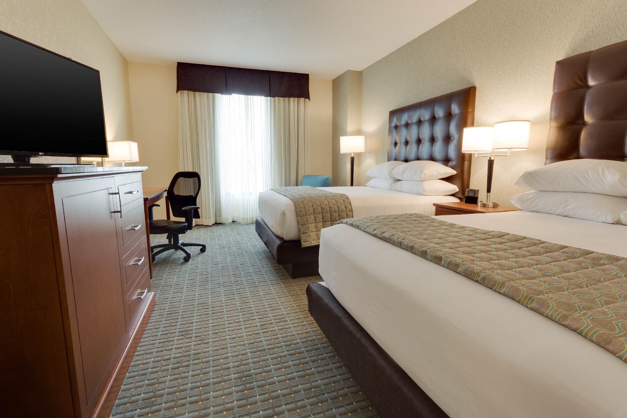 2 Queen Bed Suite, 2 Rooms with Sofa Sleeper, Hearing Accessible